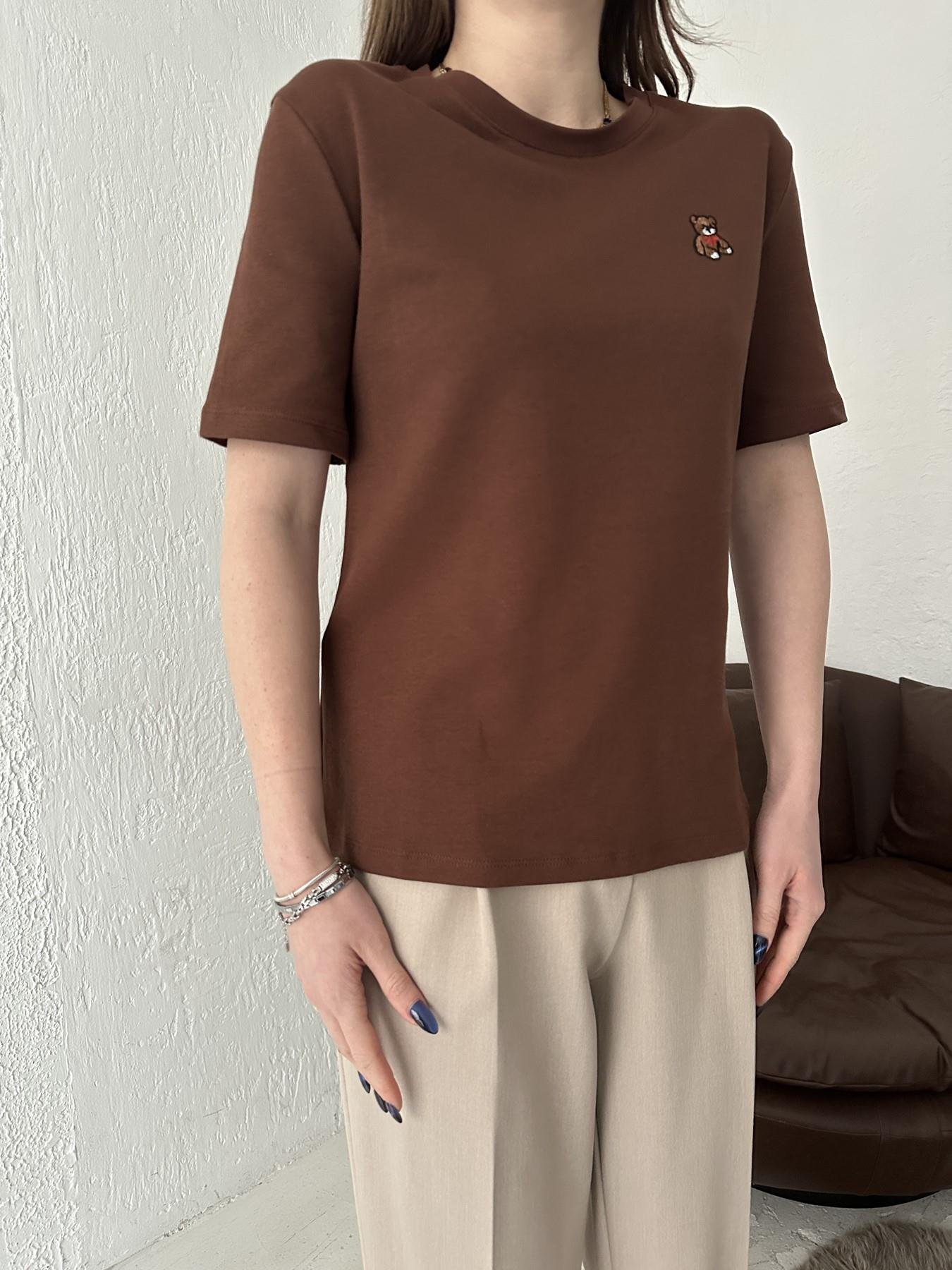 Bisiklet Yaka Ayıcık Nakışlı Tişört KAHVE