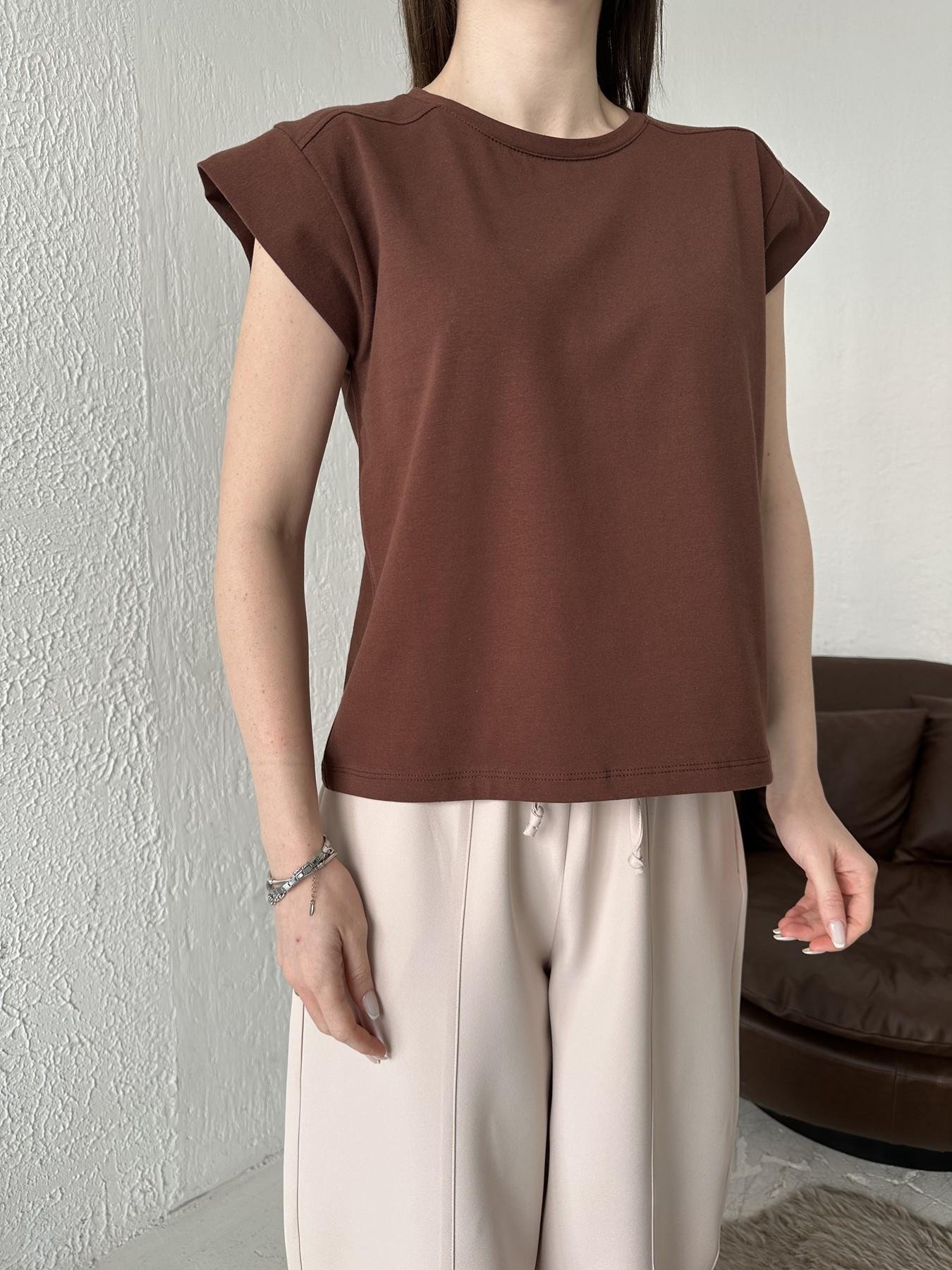 Bisiklet Yaka Kolsuz Tişört KAHVE