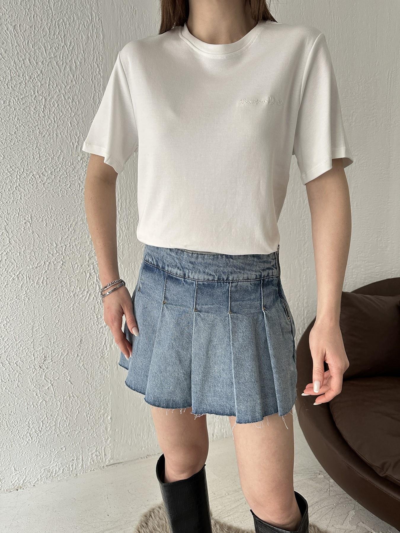 Bisiklet Yaka Nakışlı Tişört BEYAZ