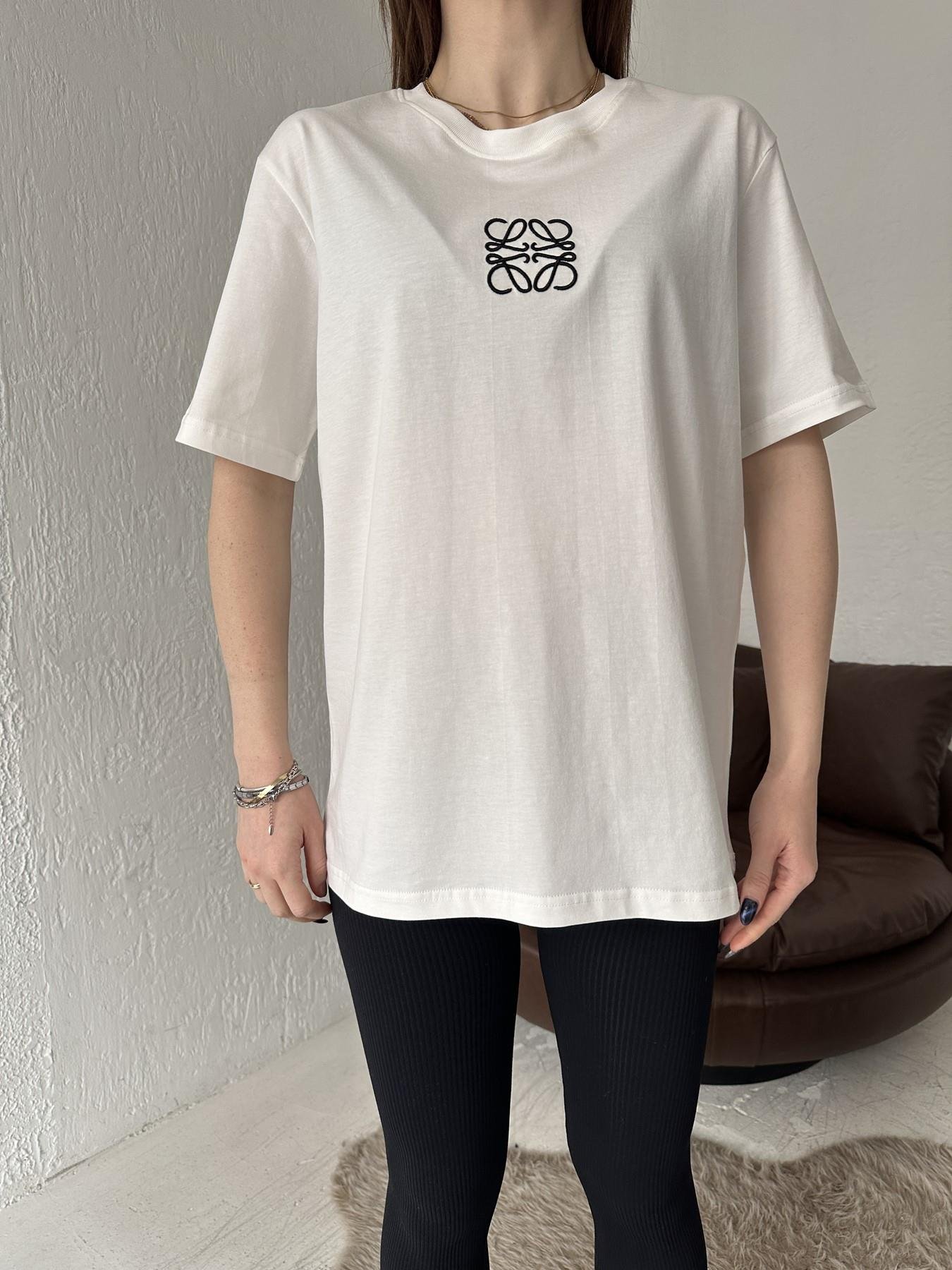 Bisiklet Yaka Nakışlı Tişört EKRU