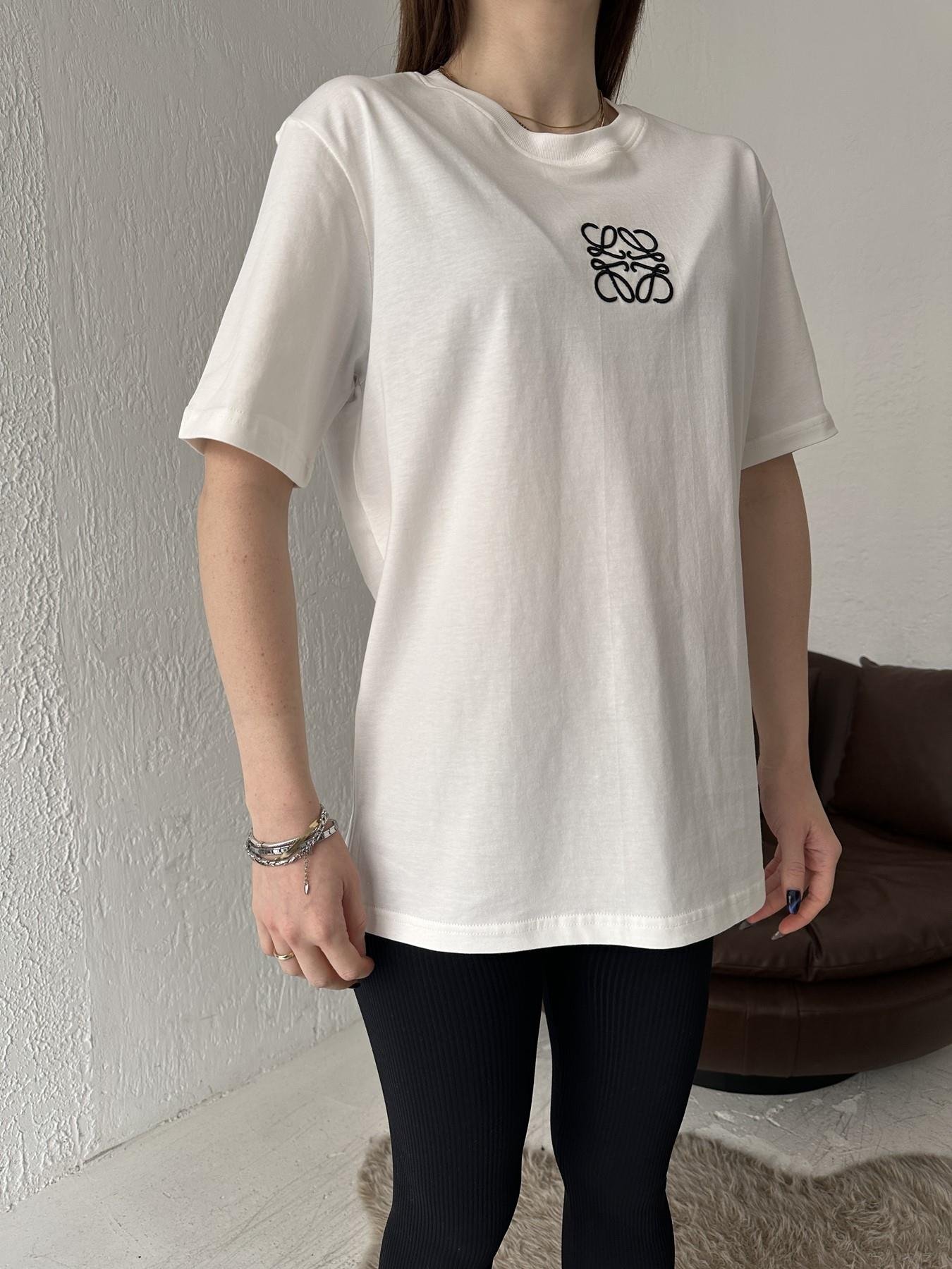 Bisiklet Yaka Nakışlı Tişört EKRU