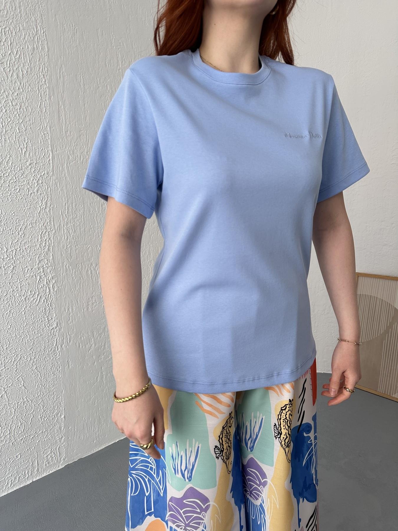 Bisiklet Yaka Nakışlı Tişört Mavi