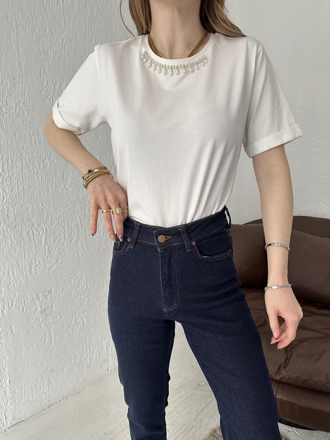 Bisiklet Yaka Taşlı Tişört Ekru