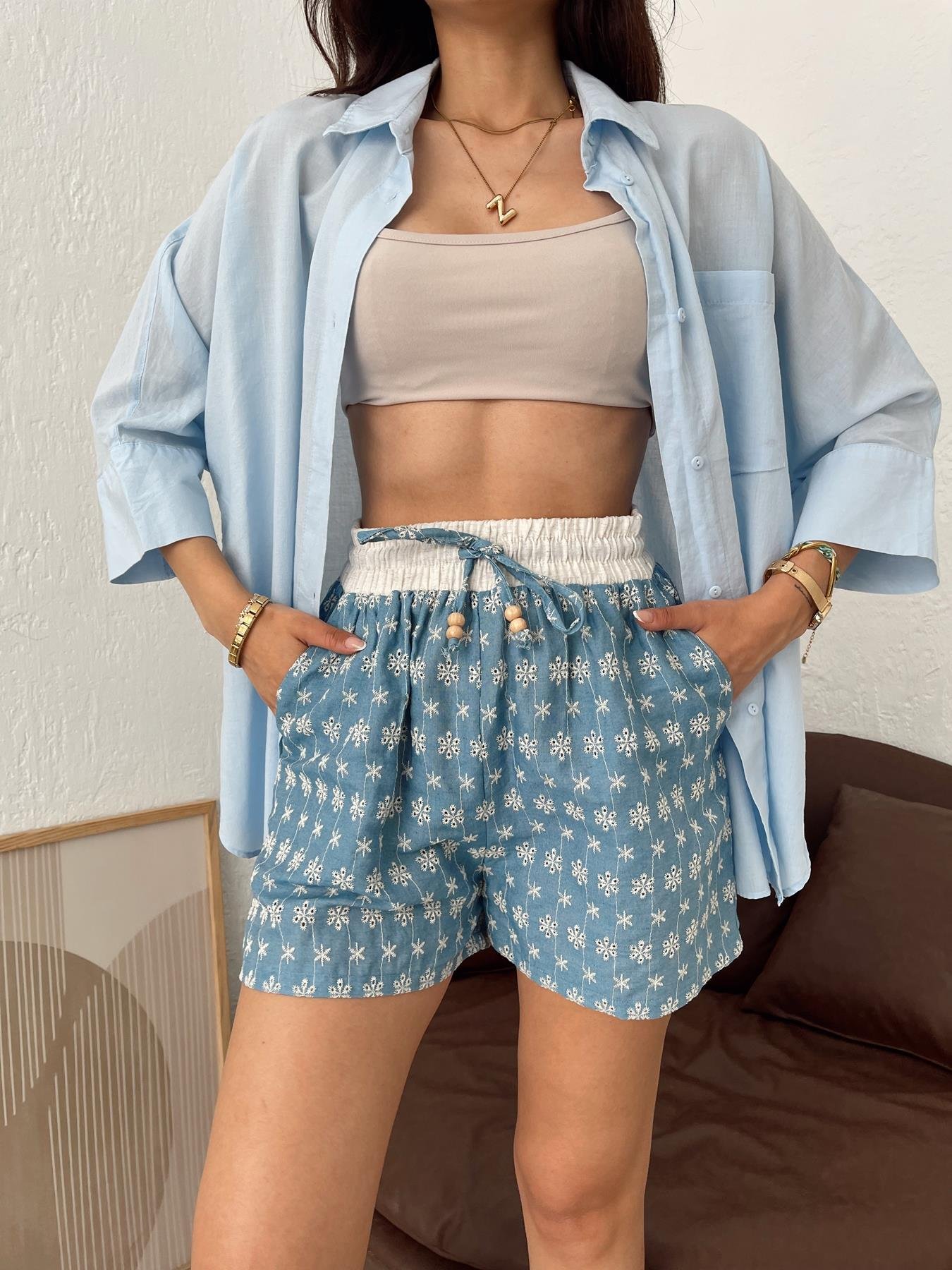 Brode Detaylı Şort MAVİ