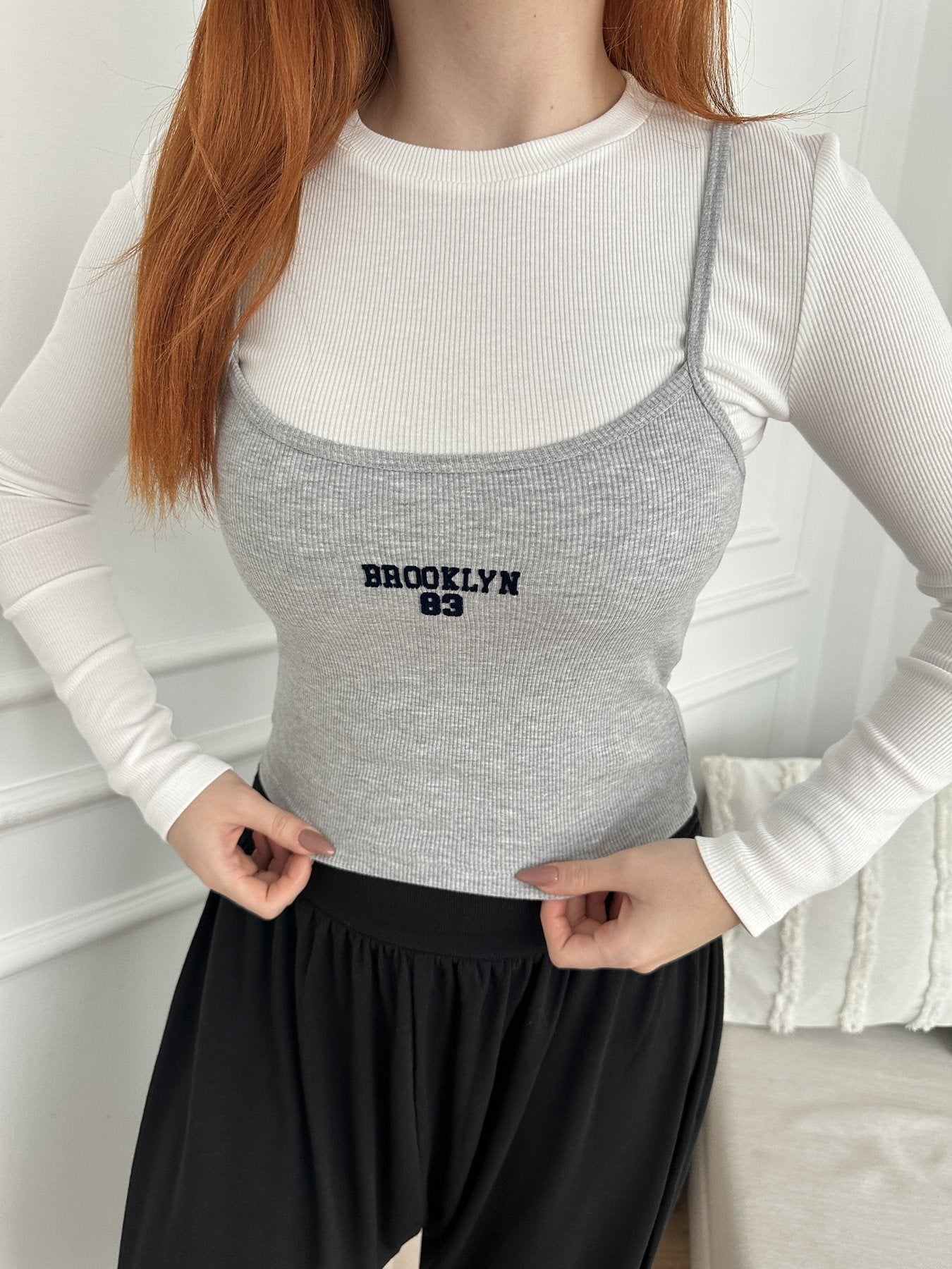 Brooklyn 83 Baskılı Atlet Detaylı Bluz Ekru