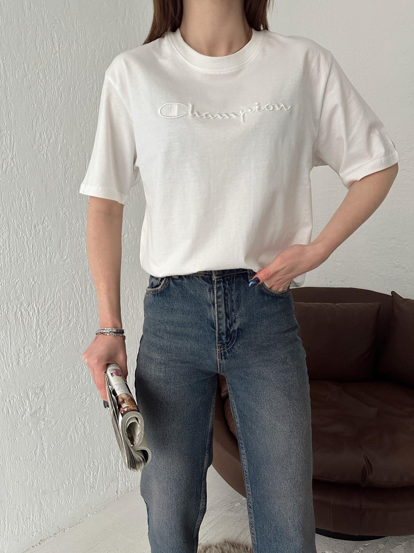 Champion Nakışlı Tişört EKRU