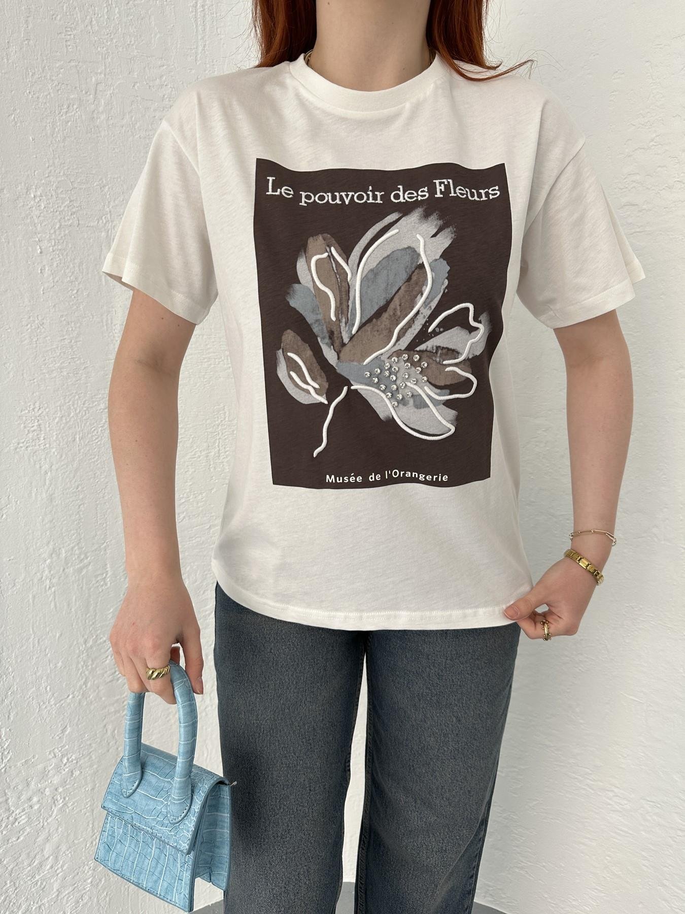 Çicek Nakışlı Tişört Ekru-kahve