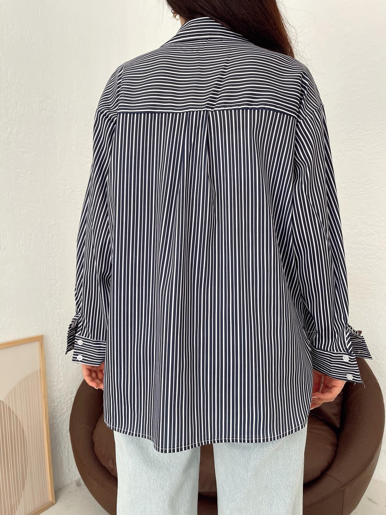 Çizgili Kalp Nakışlı Gömlek LACİVERT