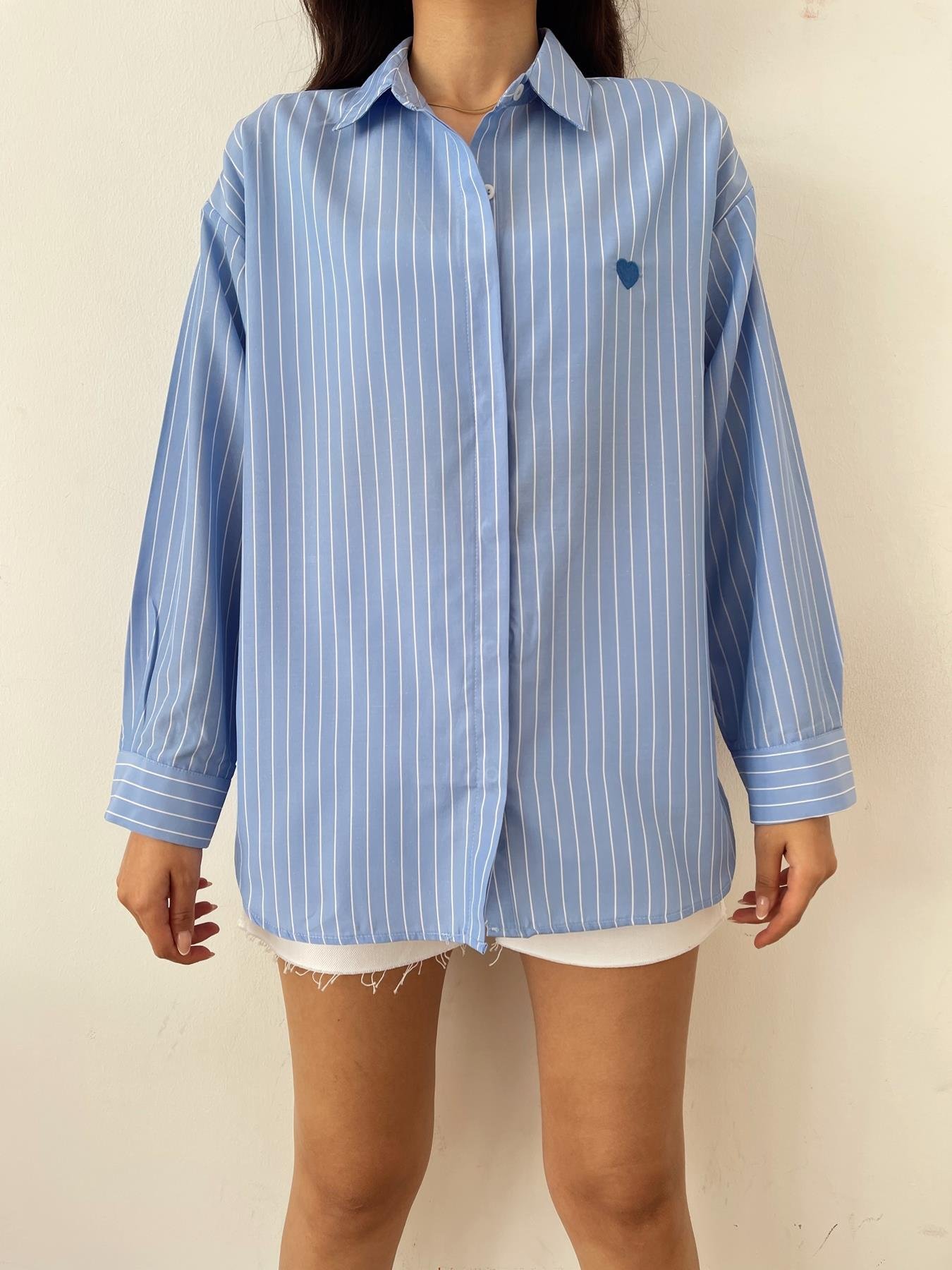 Çizgili Kalp Nakışlı Gömlek MAVİ