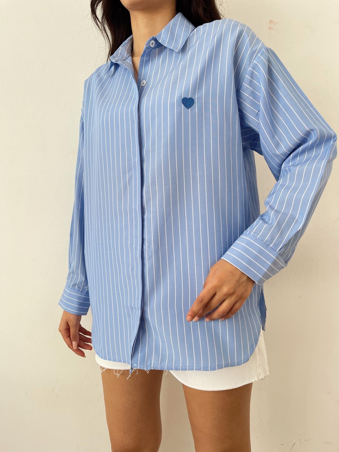 Çizgili Kalp Nakışlı Gömlek MAVİ