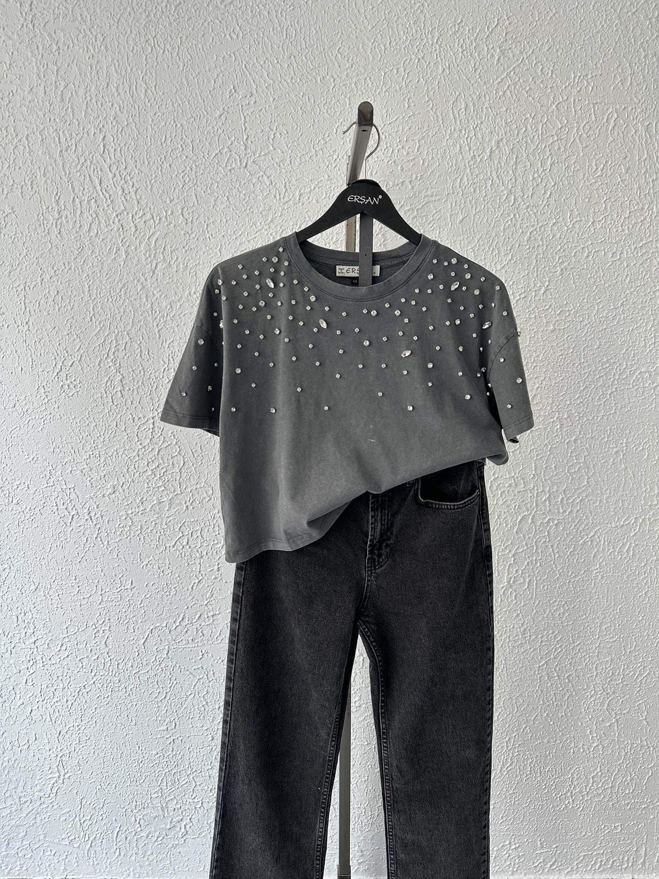 Damla Taşlı Bisiklet Yaka Tişört Antrasit