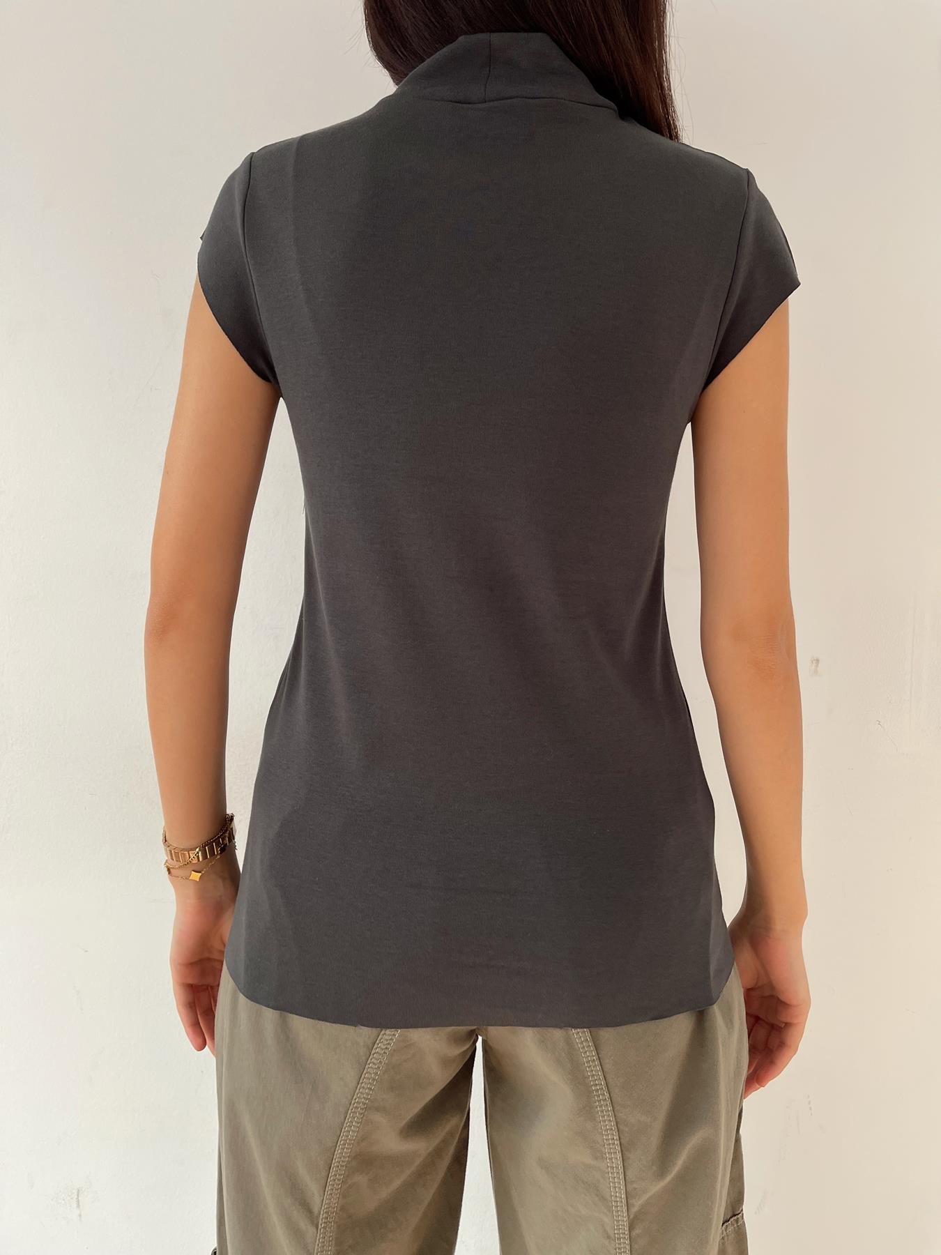 Dik Yaka Basic Tişört ANTRASİT