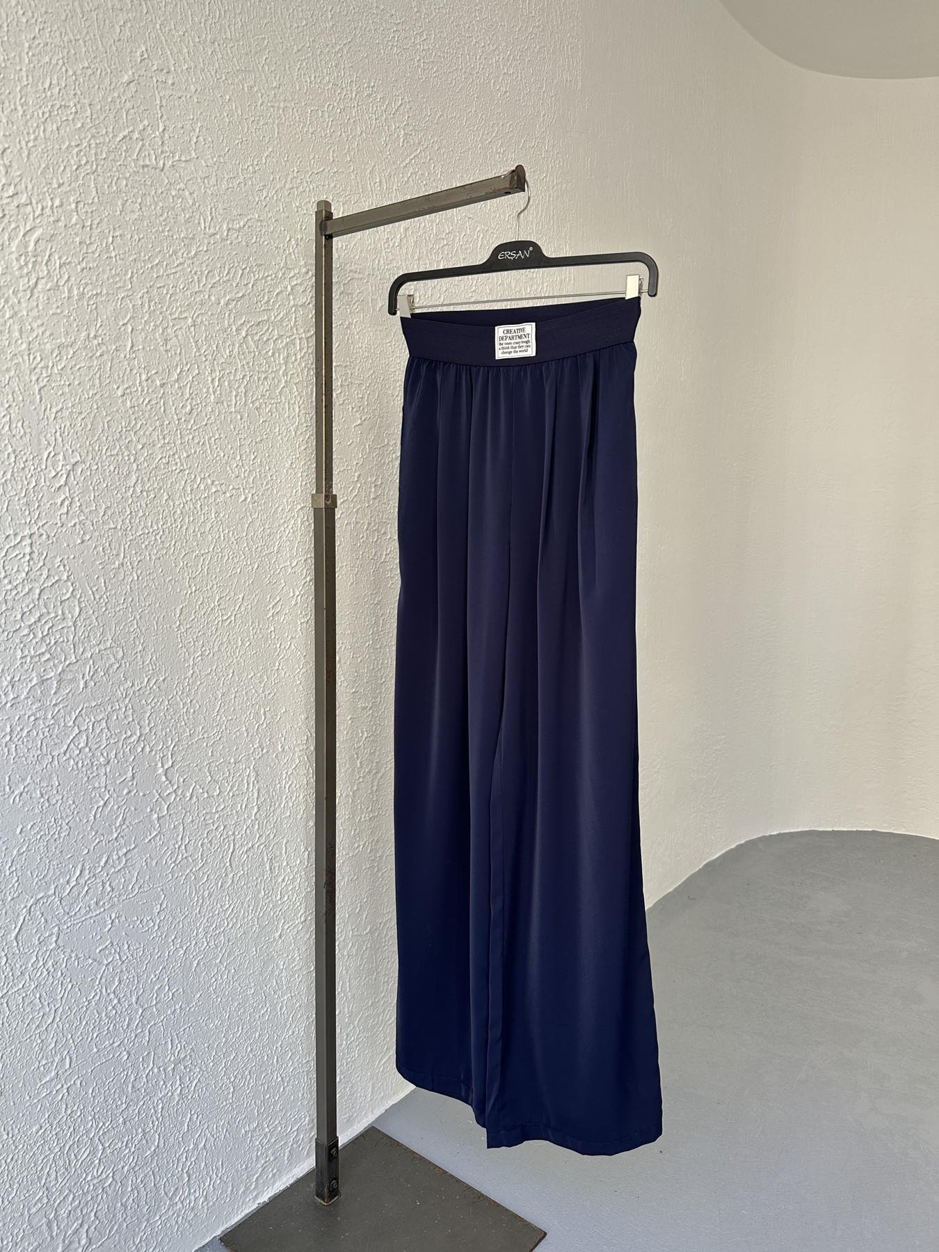 Etiket Detay Pantolon Lacivert