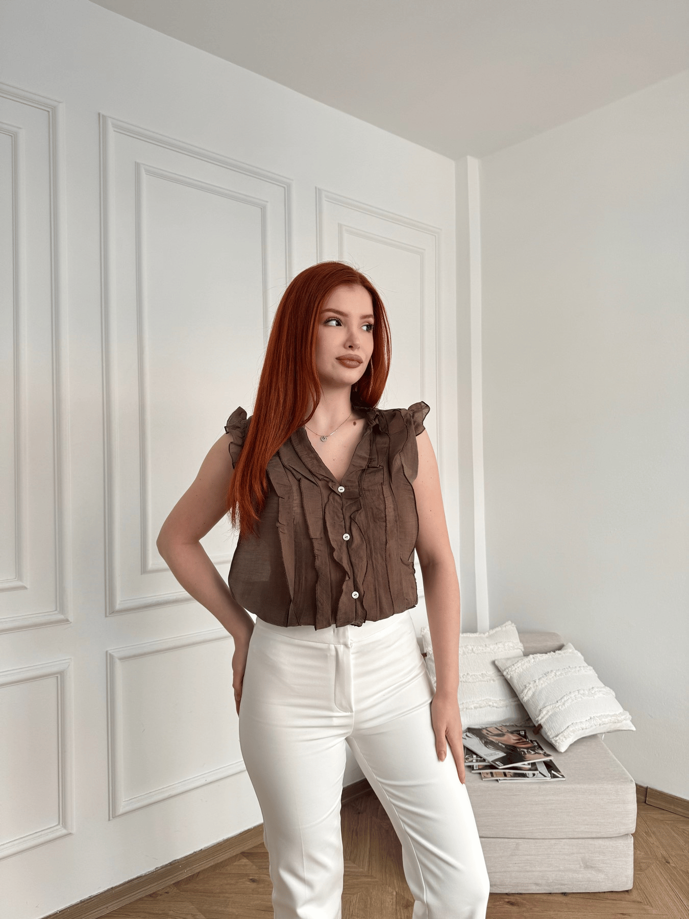 Fırfırlı Kolsuz Bluz Kahve