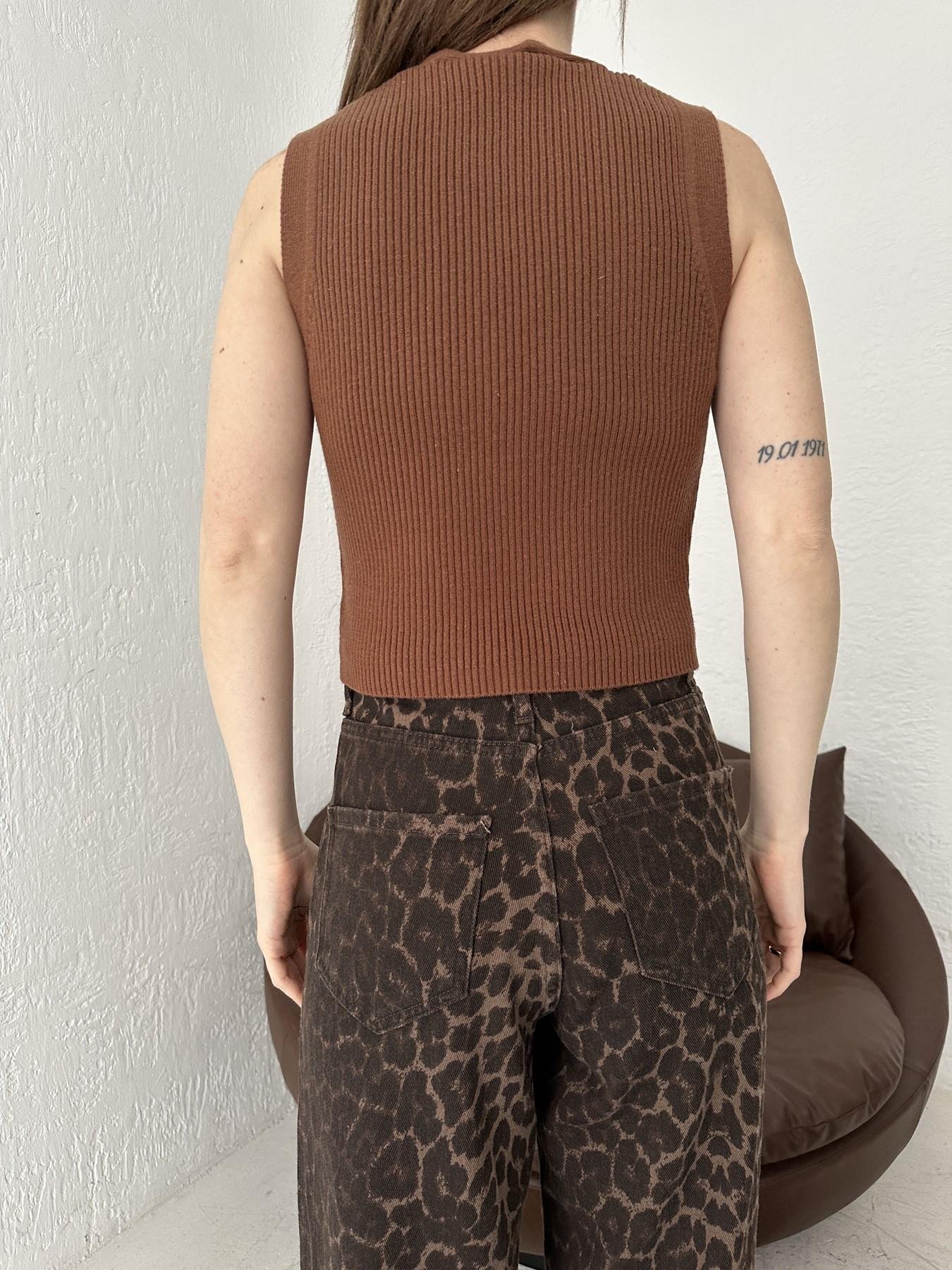 Fitilli Taş Düğmeli  Yelek KAHVE