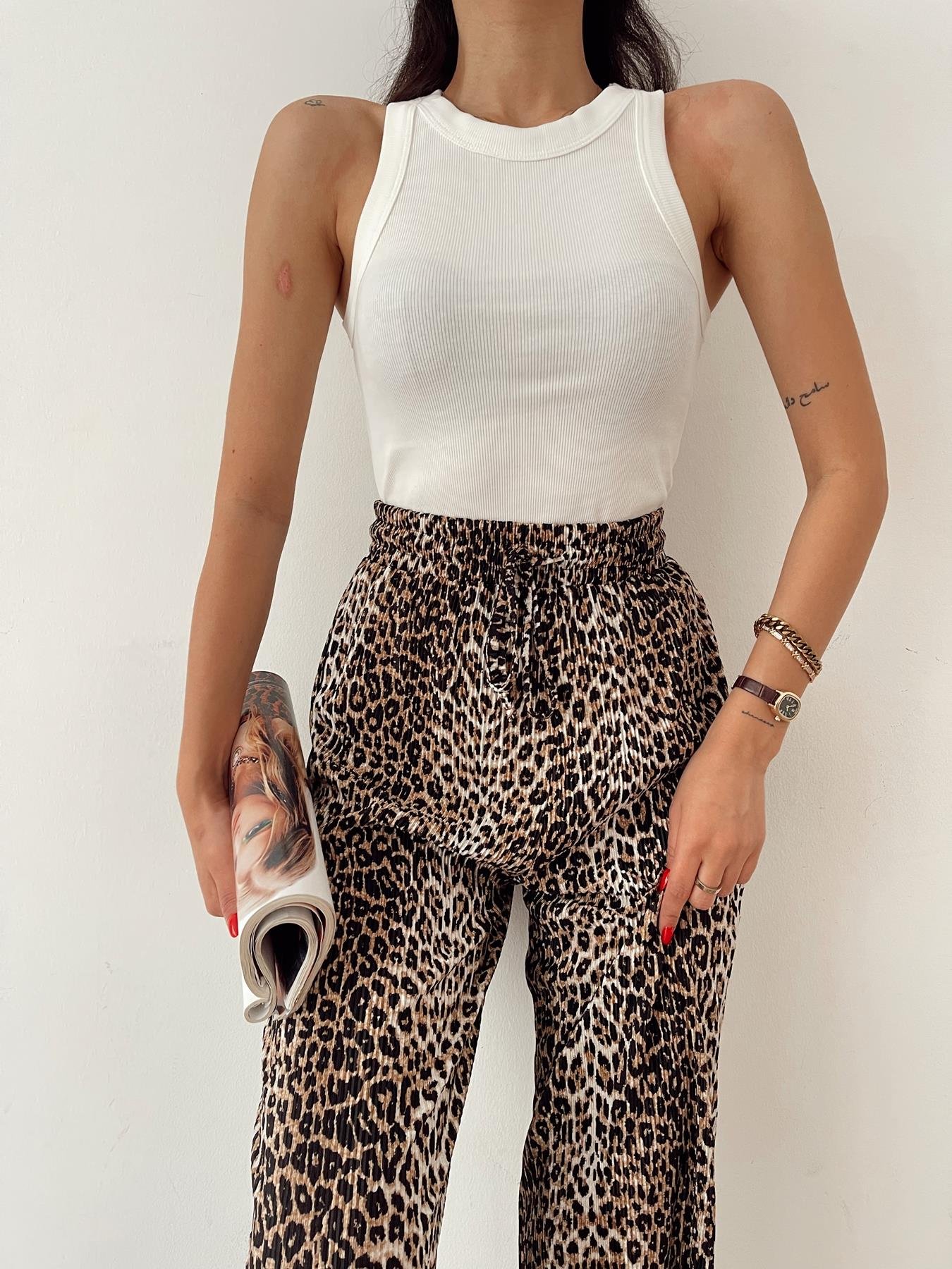 Geniş Biyeli Atlet EKRU