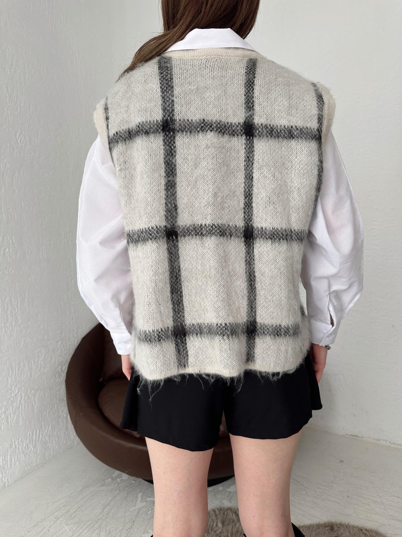 Gold Düğmeli Desenli Hırka TAŞ