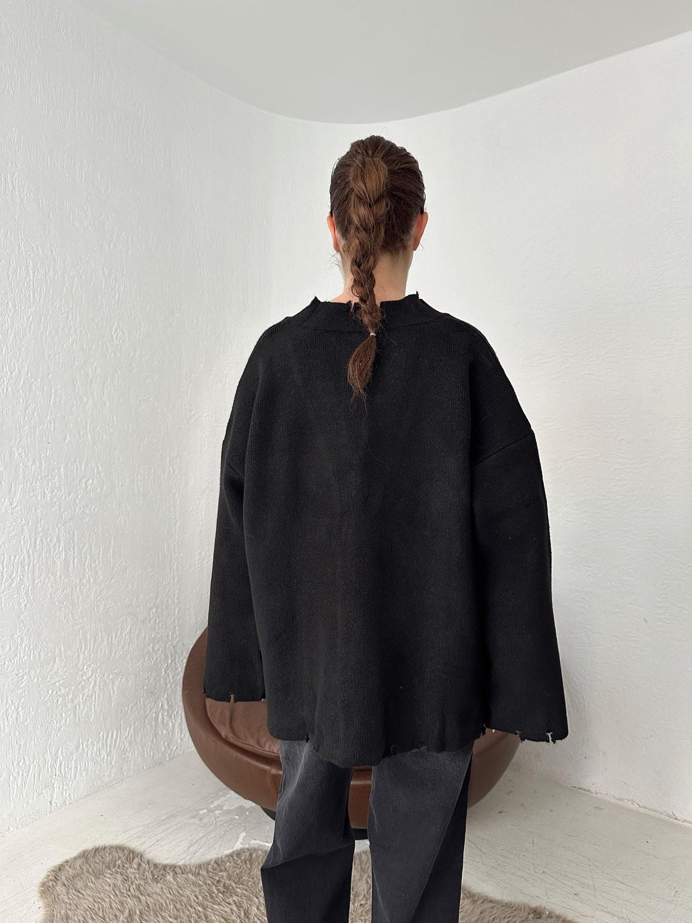 Gold Düğmeli Hırka SİYAH