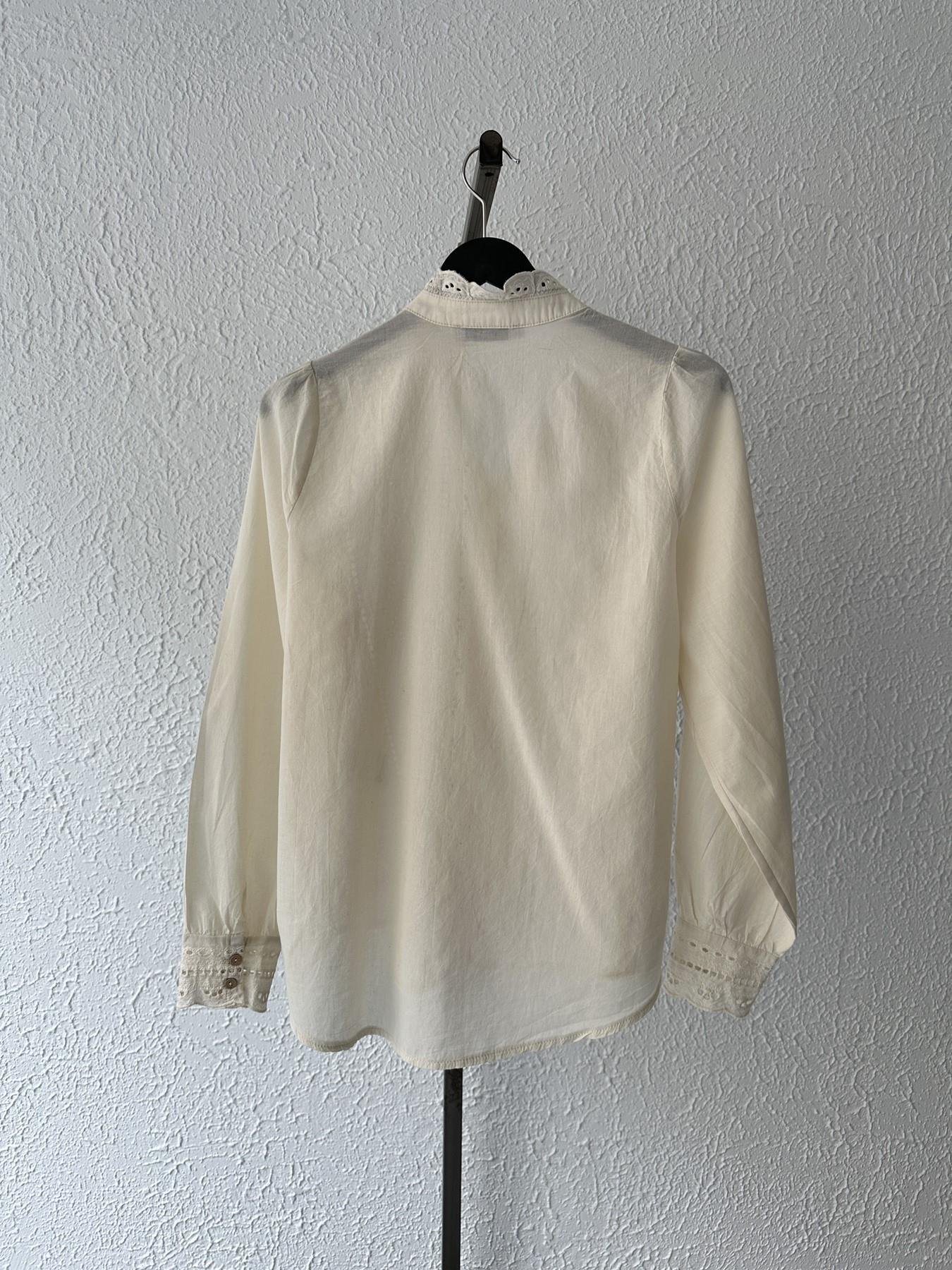 Güpürlü Gömlek Bej