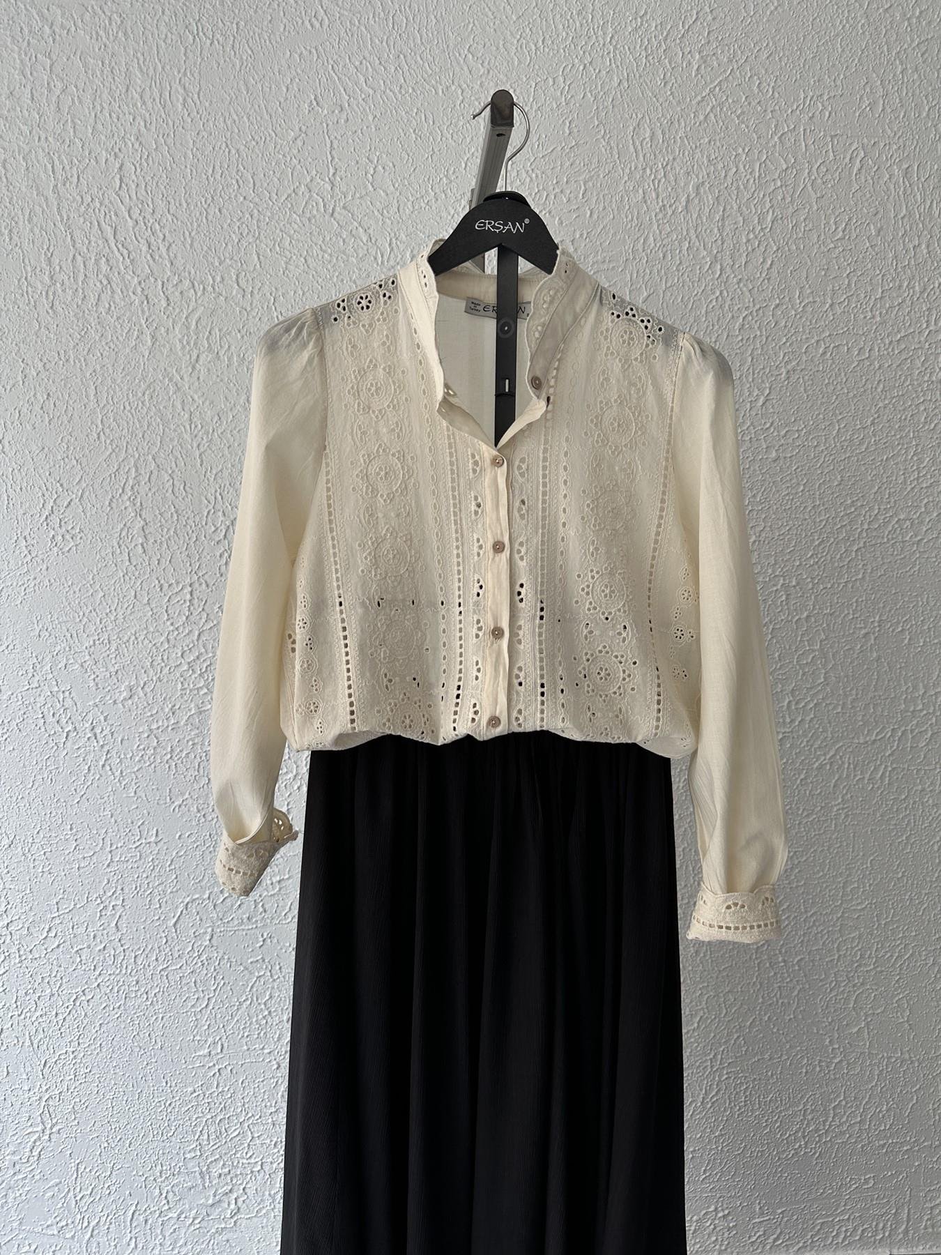 Güpürlü Gömlek Bej