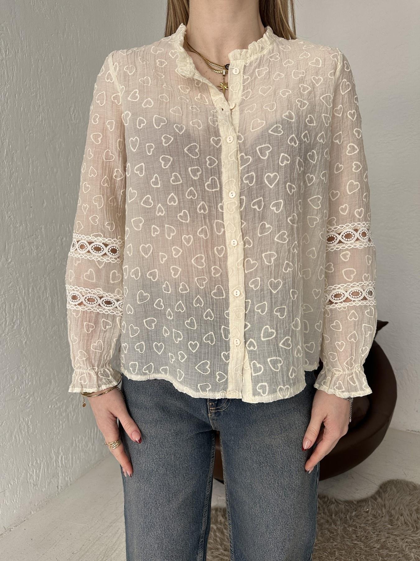 Kalp Desenli Gömlek Bej
