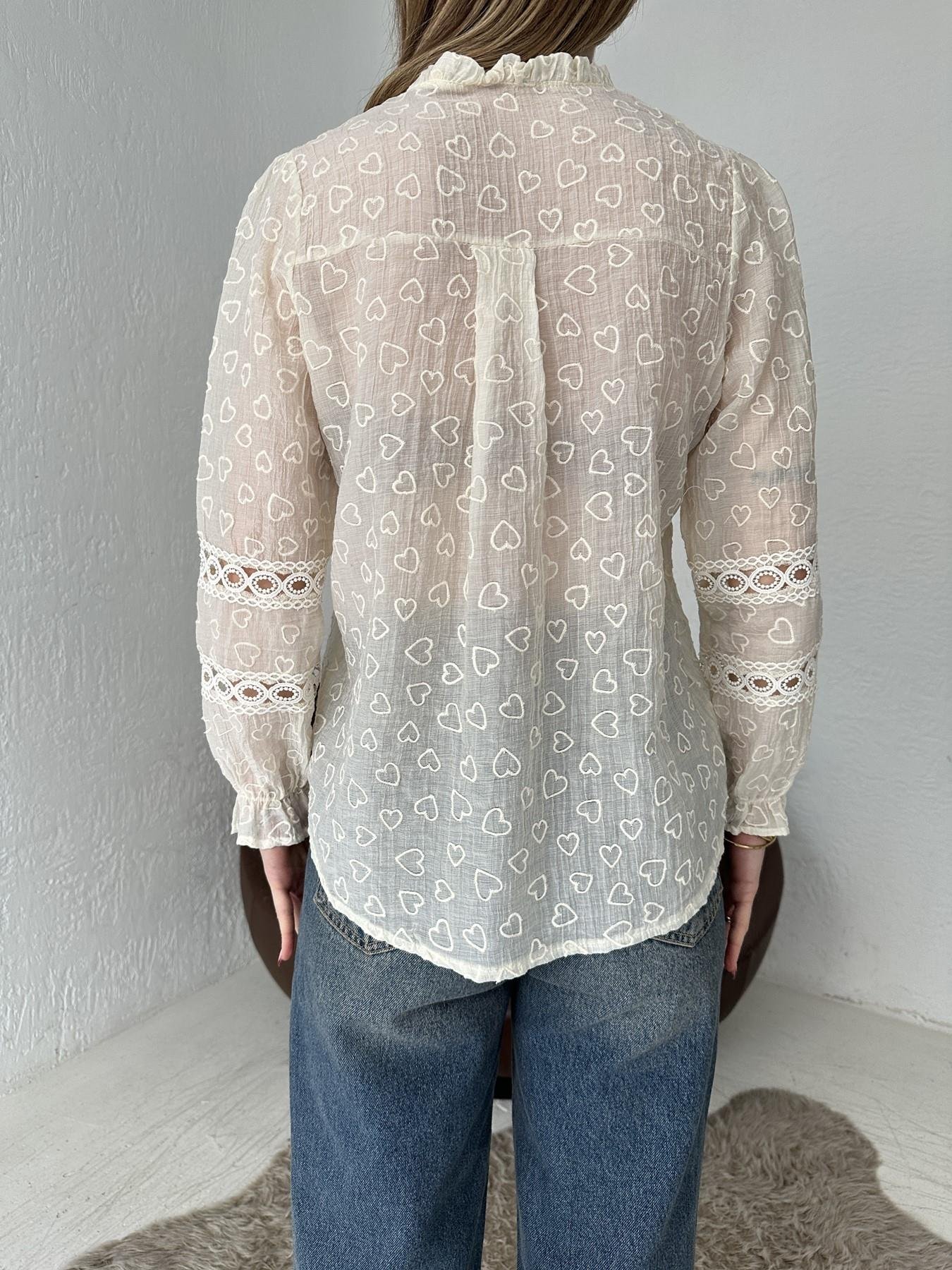 Kalp Desenli Gömlek Bej