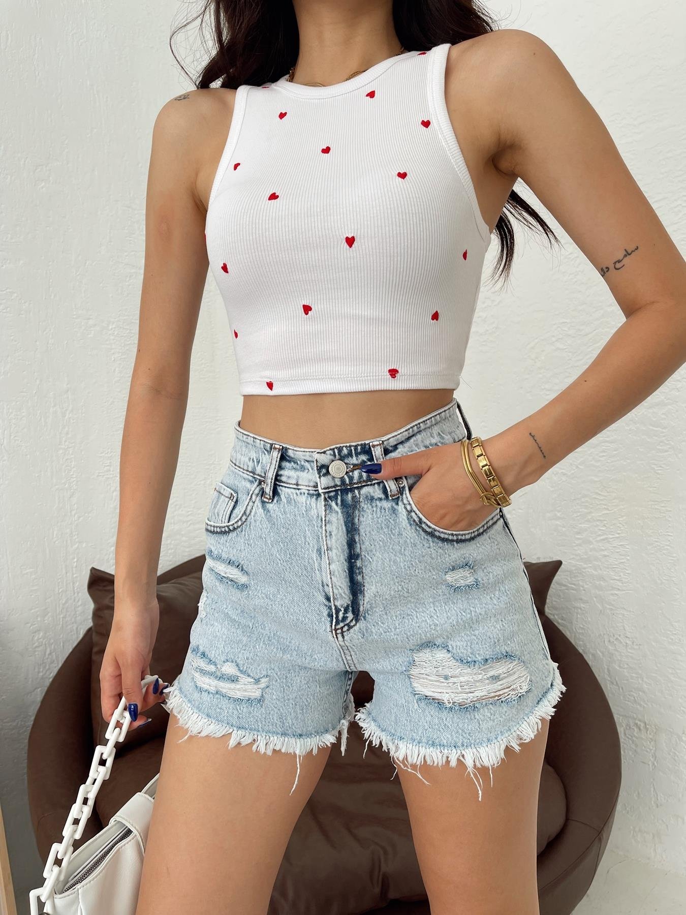 Kalp Nakışlı Crop Top BEYAZ