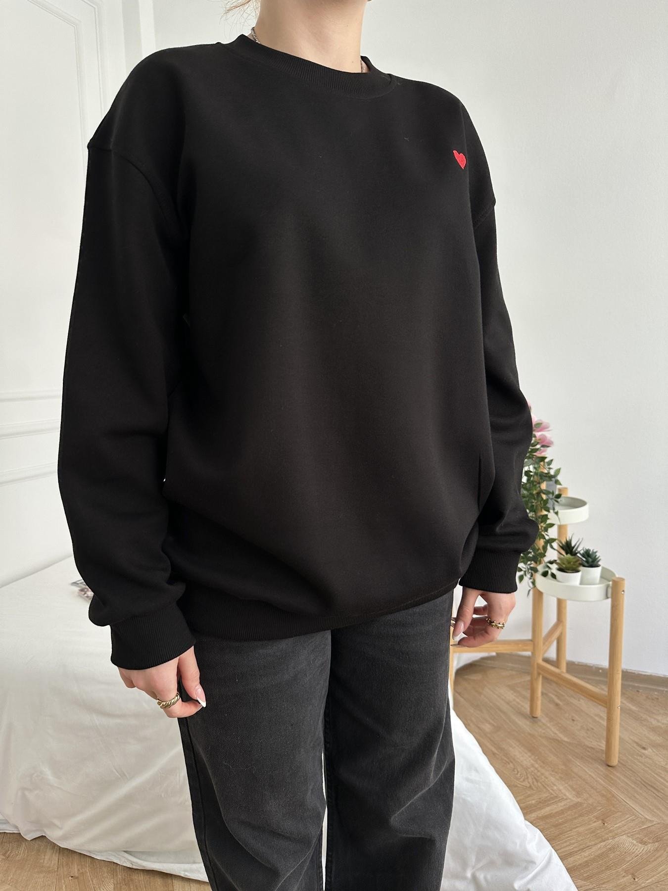 Kalp Nakışlı Sweatshirt Siyah