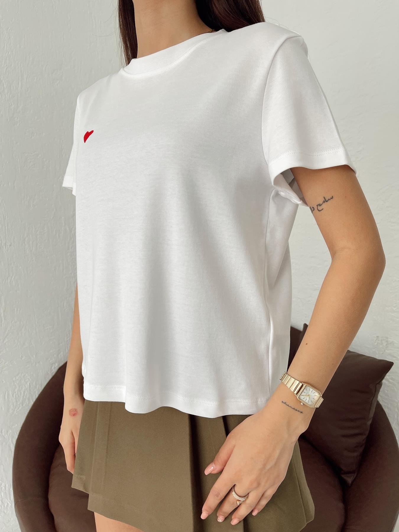 Kalp Nakışlı Tişört BEYAZ
