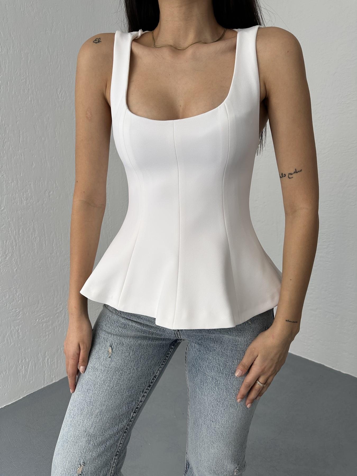 Kare Yaka Peplum Top Ekru
