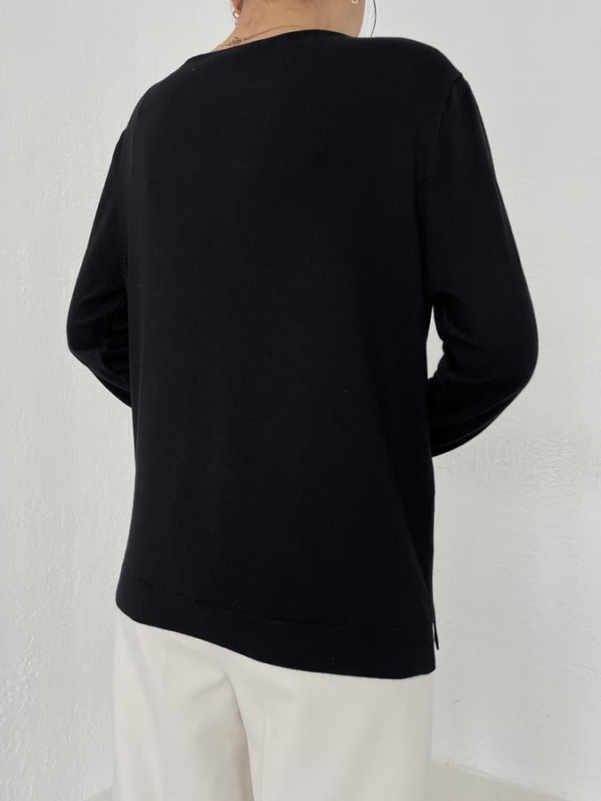 Kayık Yaka Yırtmaçlı Triko SİYAH