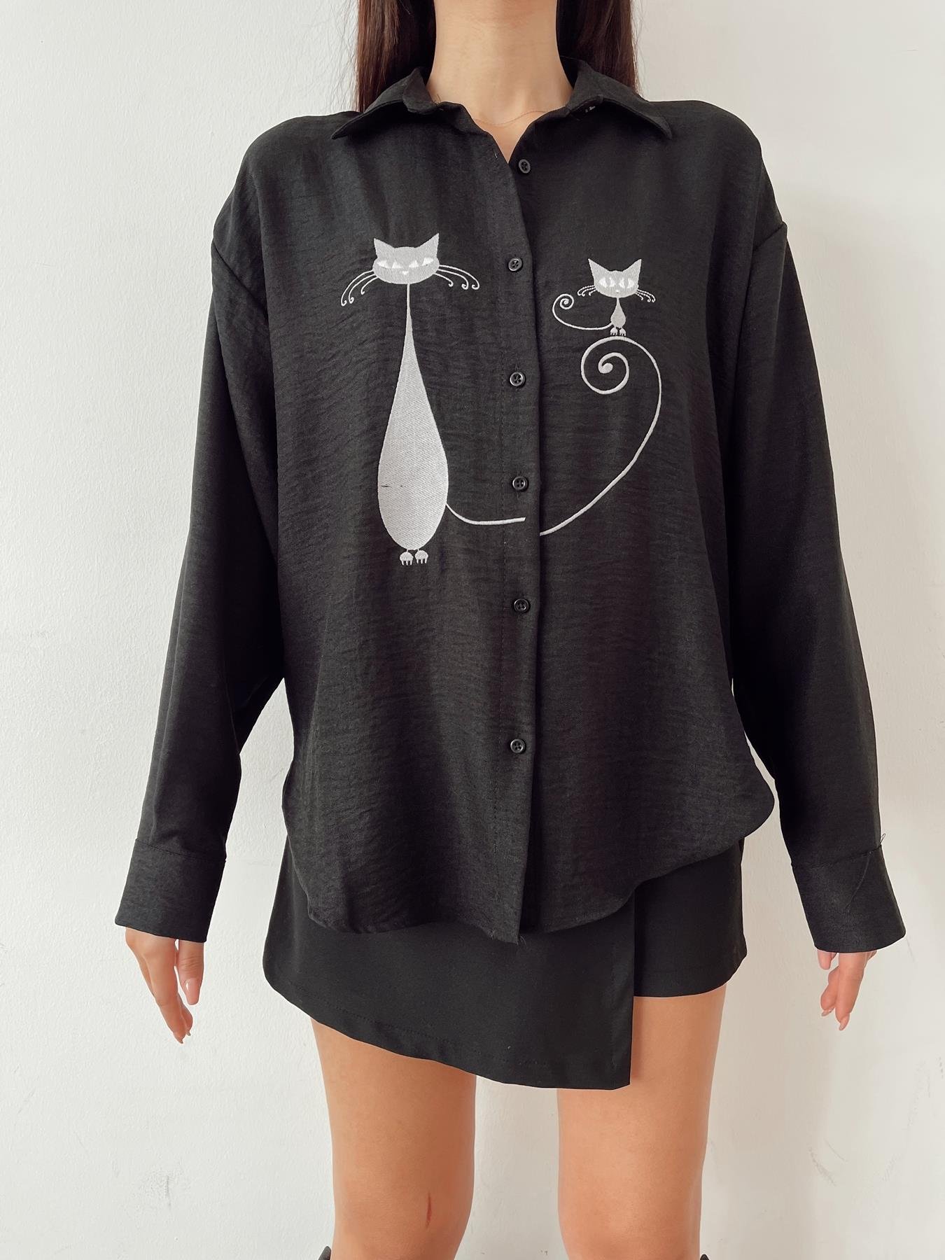 Kedi Nakışlı Keten Gömlek SİYAH