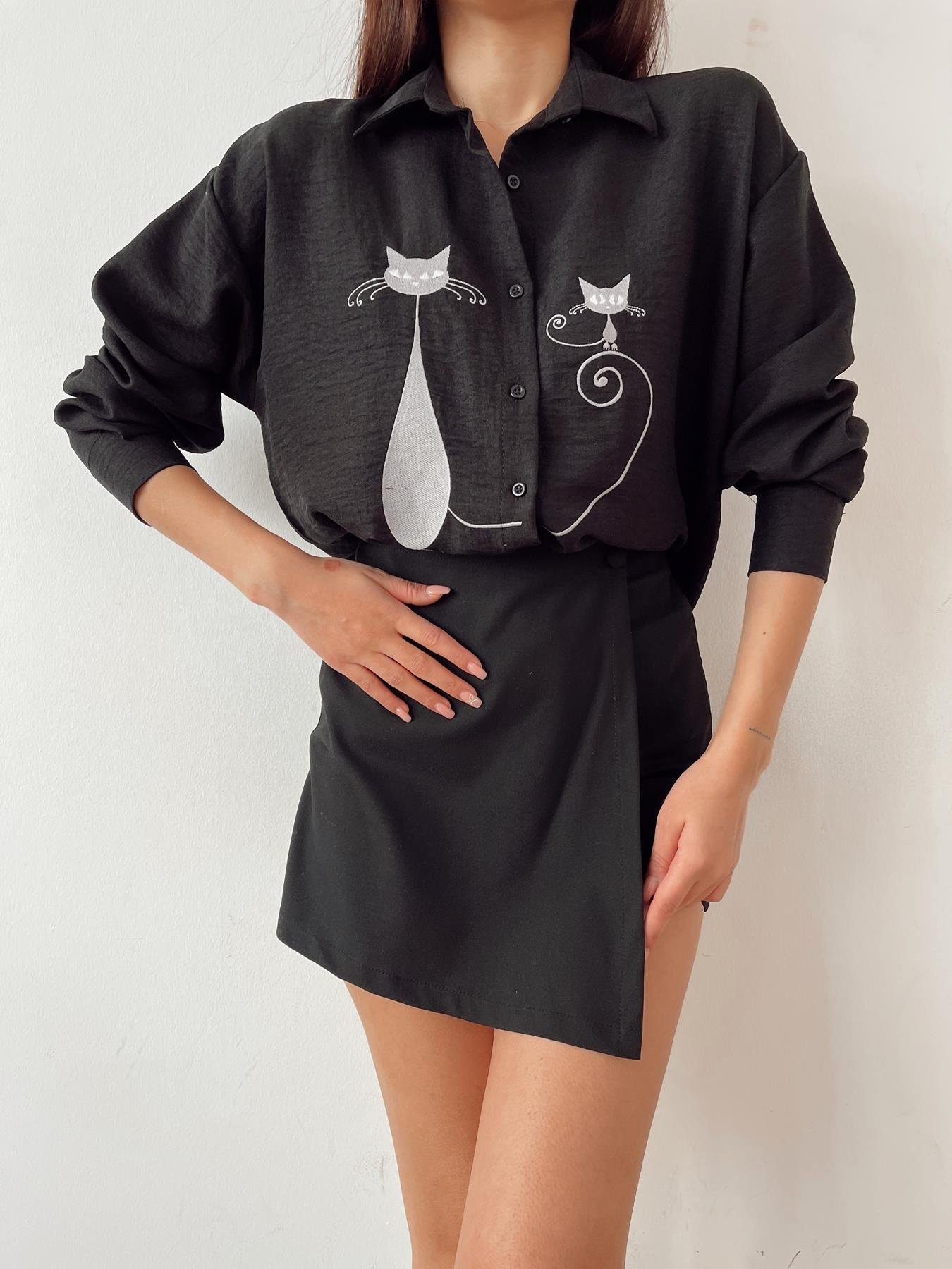 Kedi Nakışlı Keten Gömlek SİYAH
