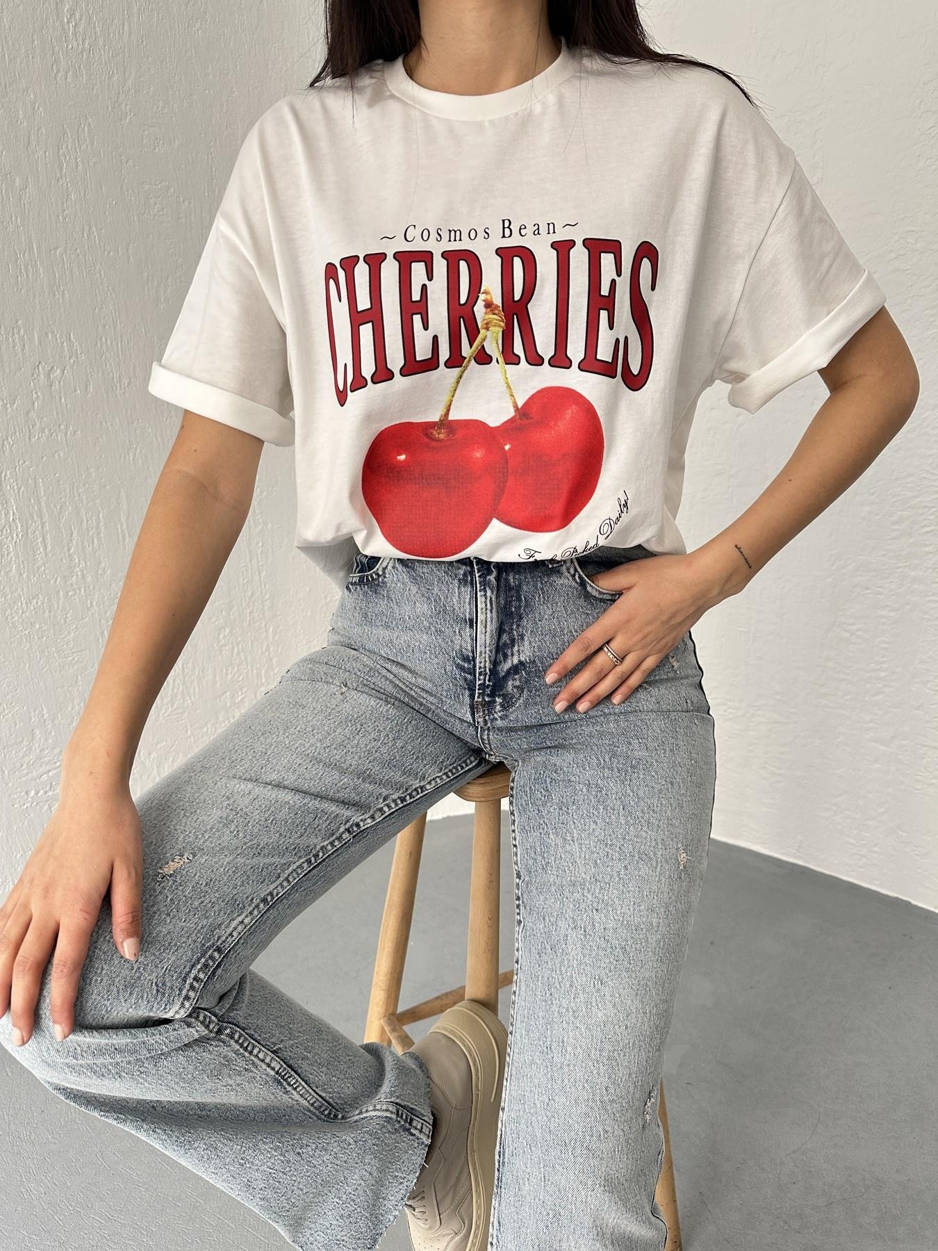 Kiraz Baskılı Tişört Ekru