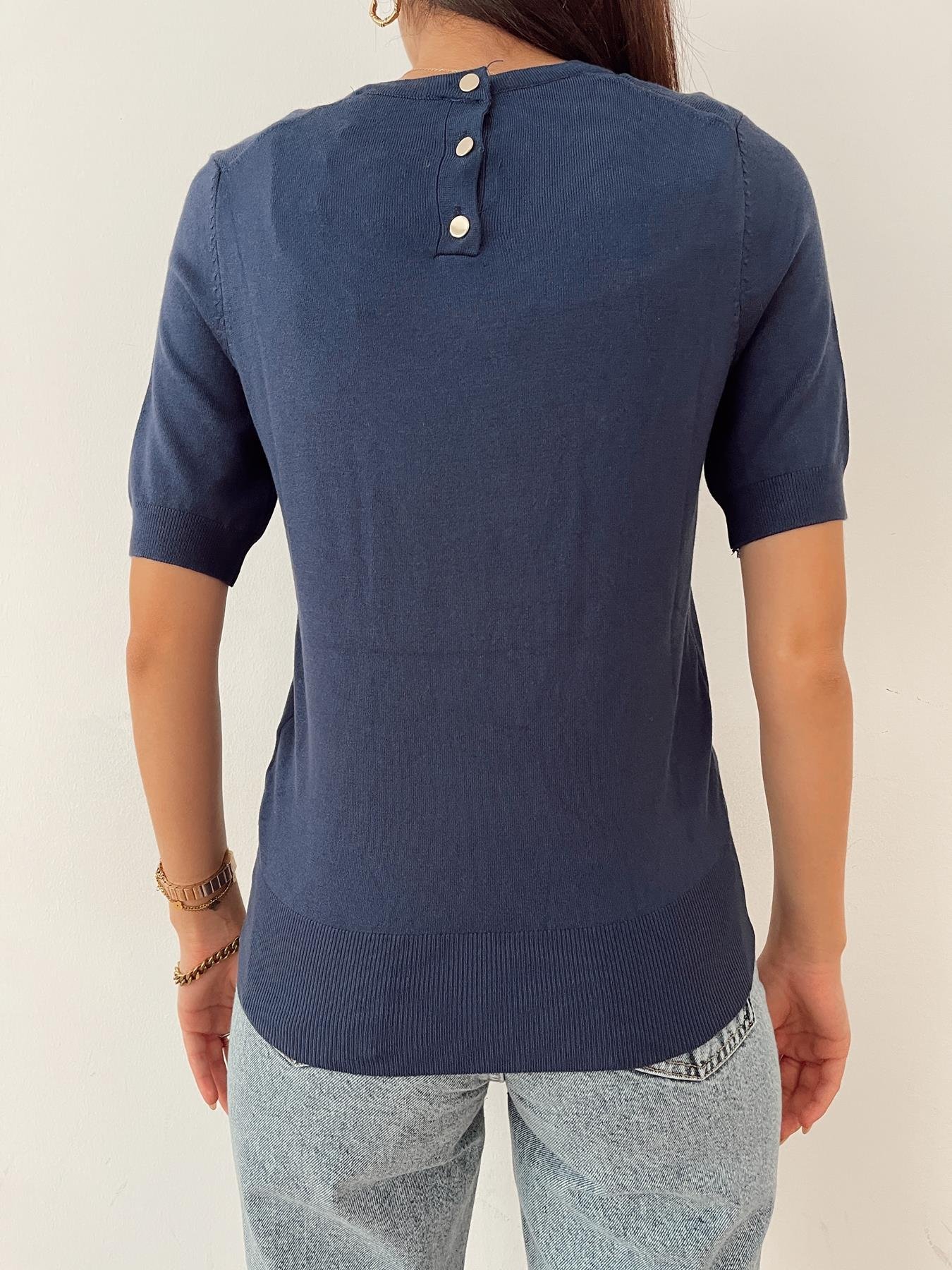 Kısa Kol Arkası Düğmeli Triko LACİVERT