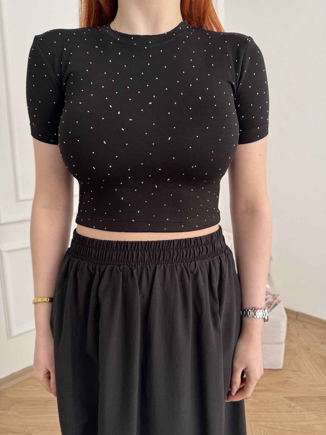 Kısa Kol Taşlı Crop Bluz Siyah
