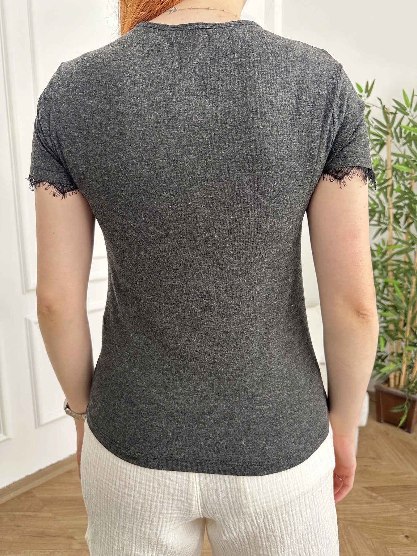 Kolları Dantel Detay T-shirt Antrasit