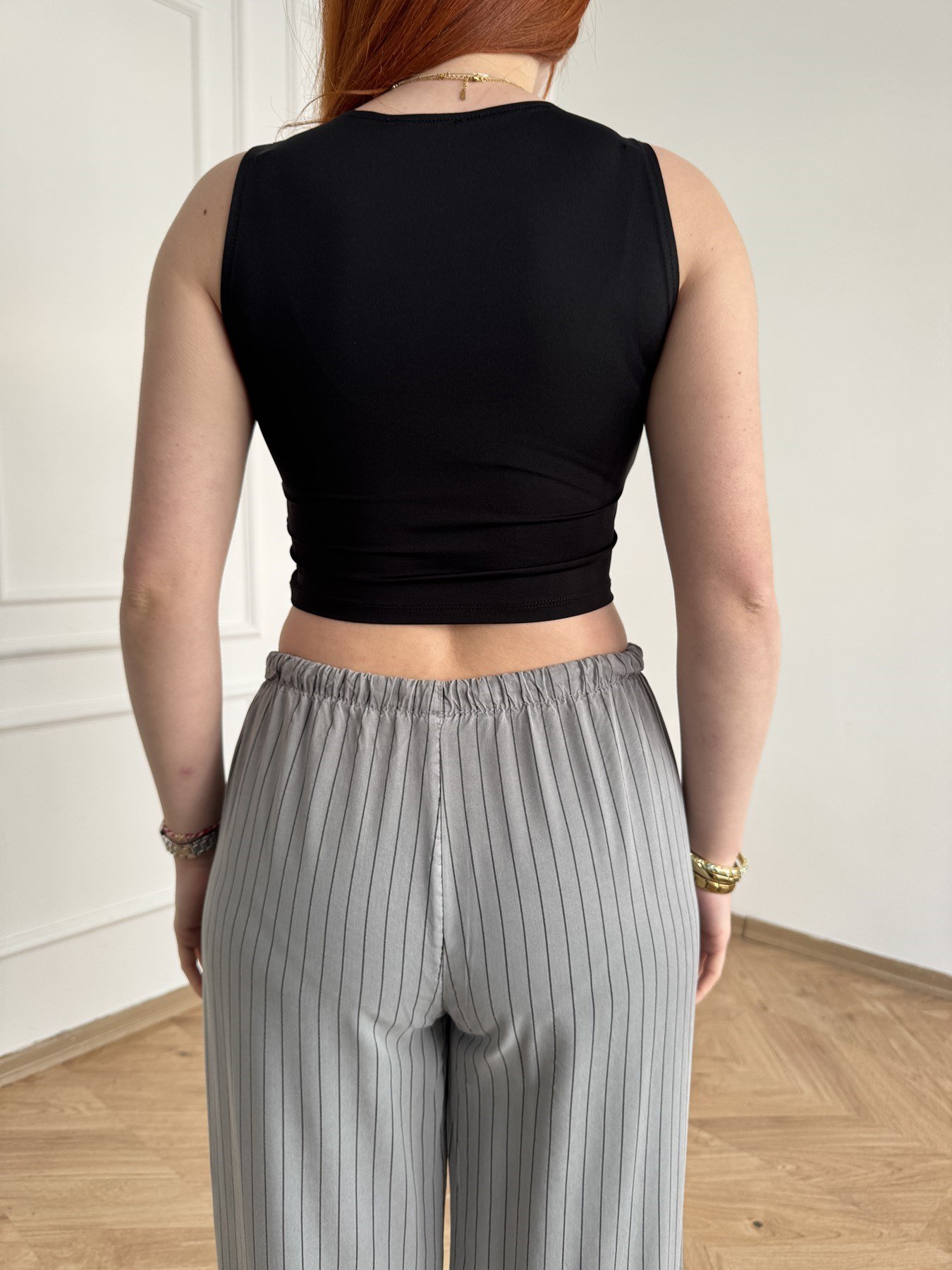 Kolsuz Crop Badi Siyah