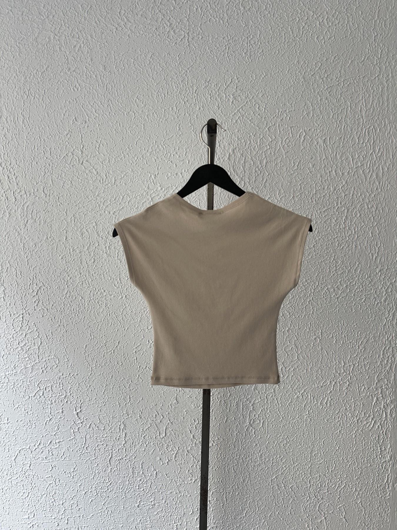 Kolsuz Crop Tişört Bej