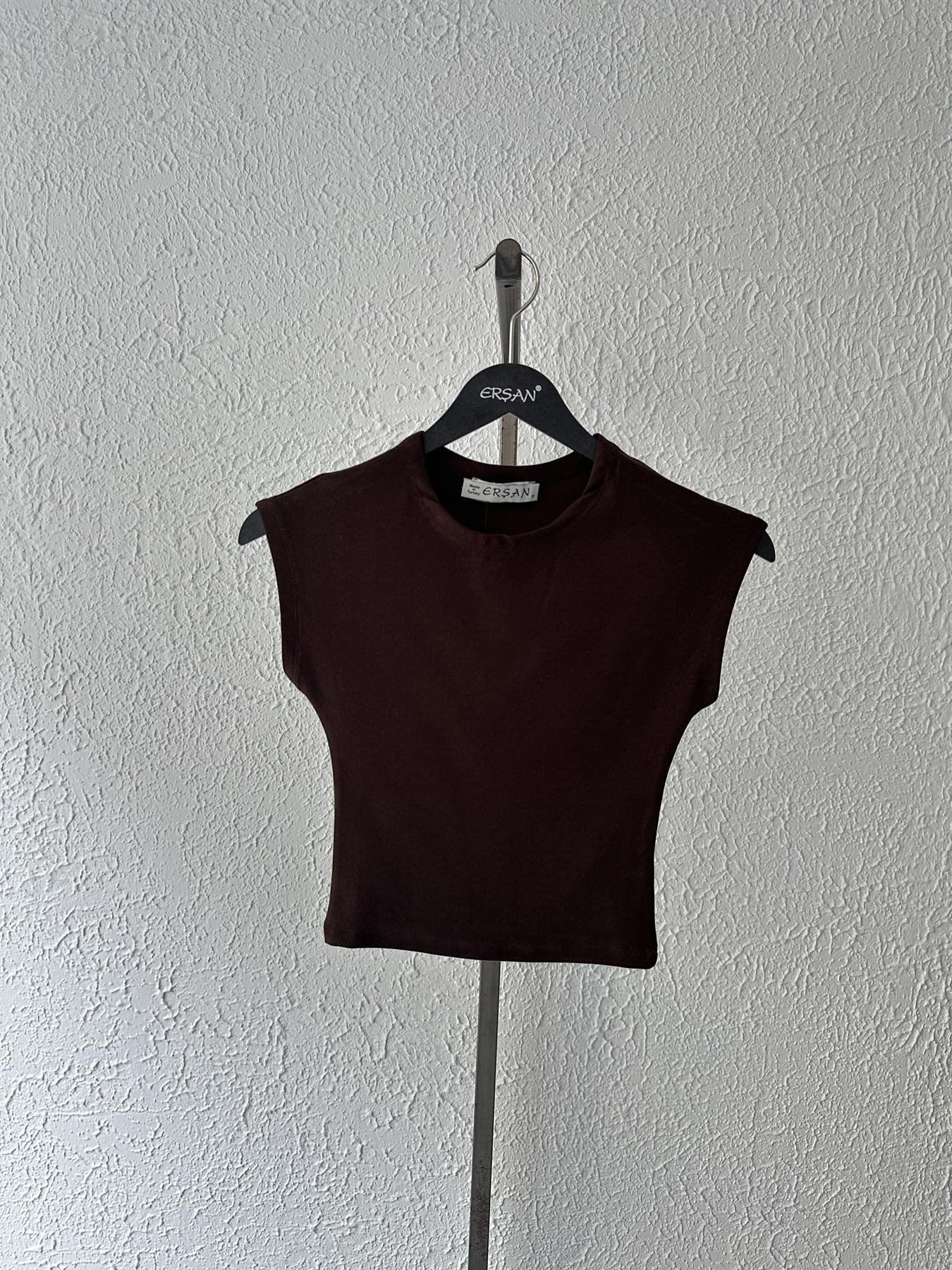 Kolsuz Crop Tişört Kahve