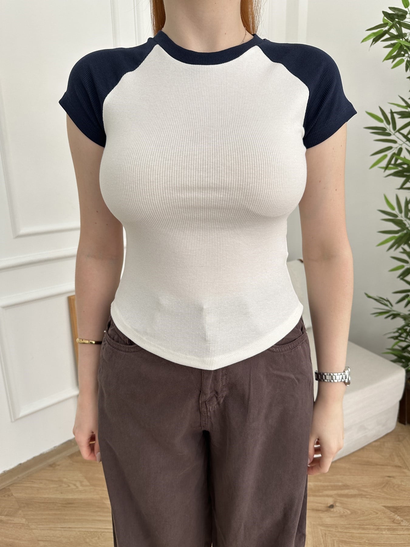 Kontrast Parçalı T-shirt Ekru