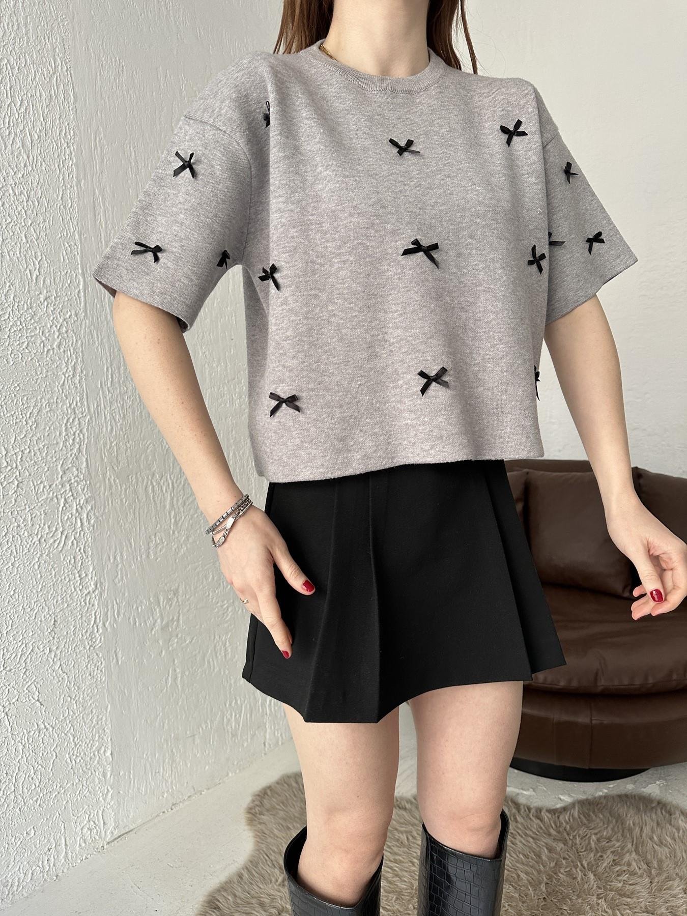 Kurdela Detay Kısa Kollu Triko GRİ