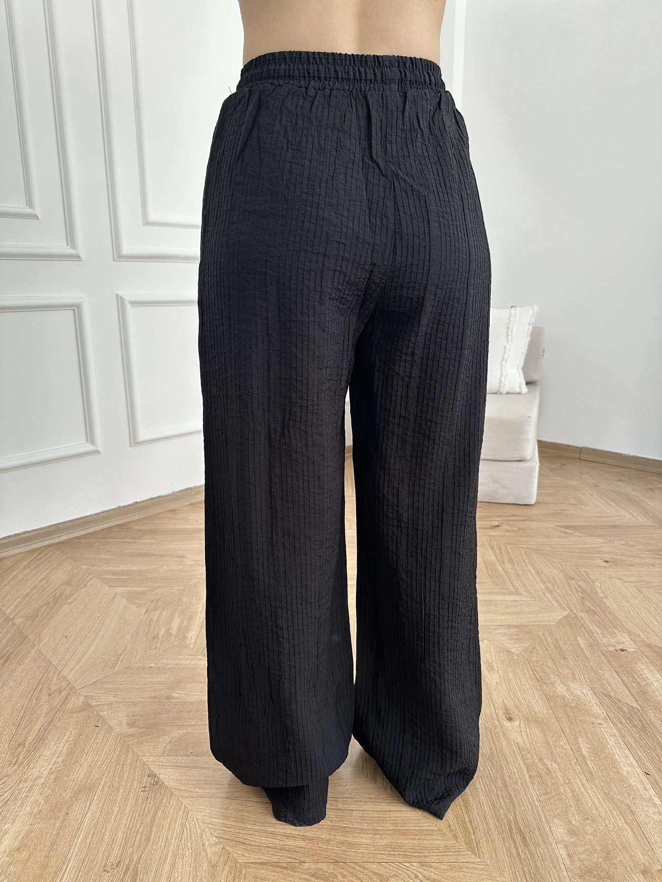 Lastikli Kraşlı Pantolon Siyah