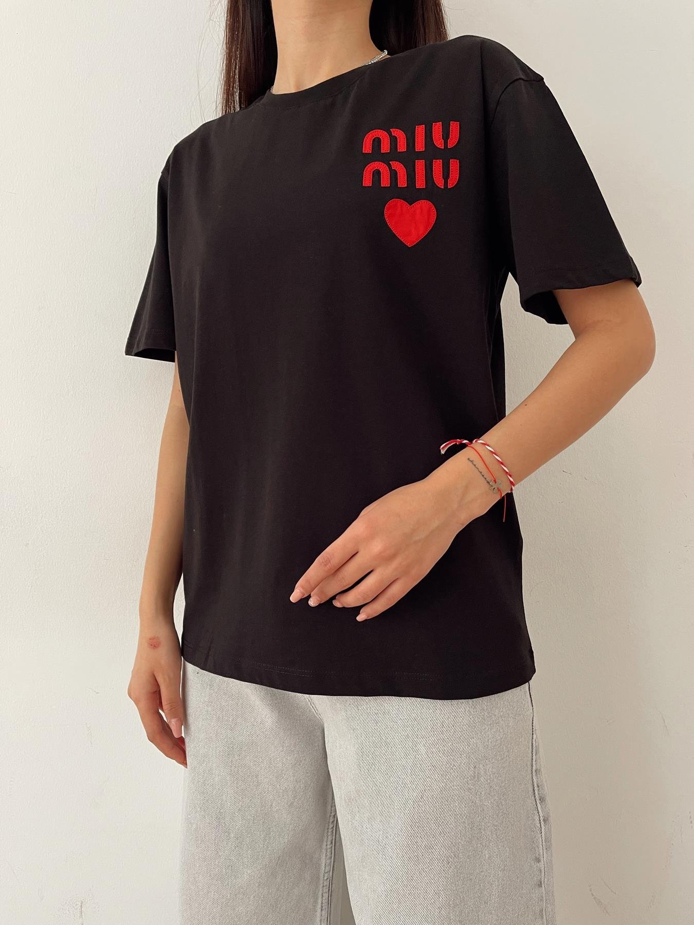 Nakış Detay Tişört SİYAH