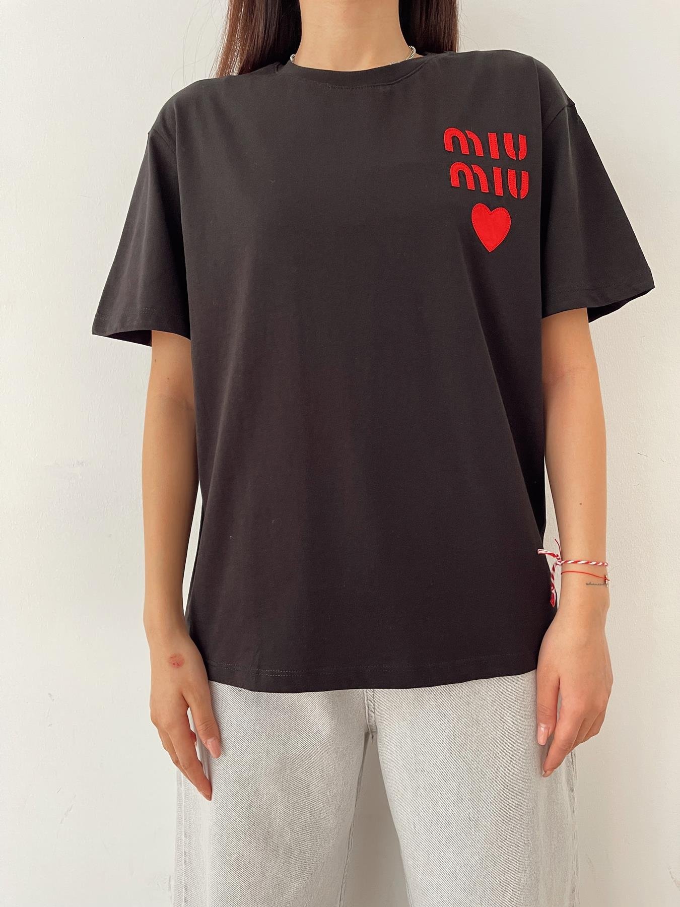 Nakış Detay Tişört SİYAH