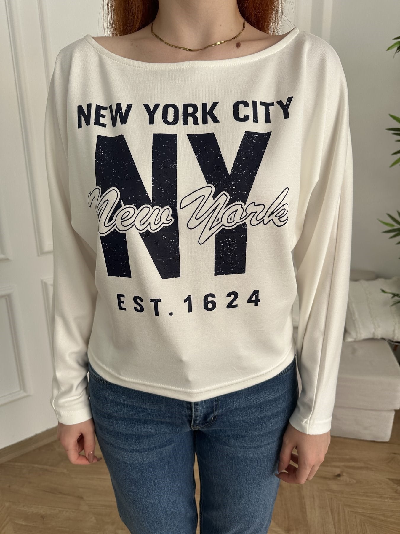 New York Baskılı Kayık Yaka Sweatshirt Ekru