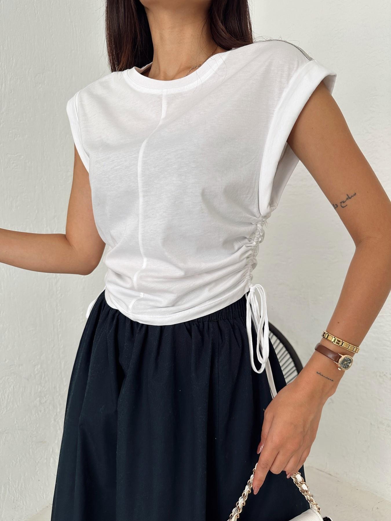 Omuzları Taşlı Yanları Büzgülü Tişört BEYAZ