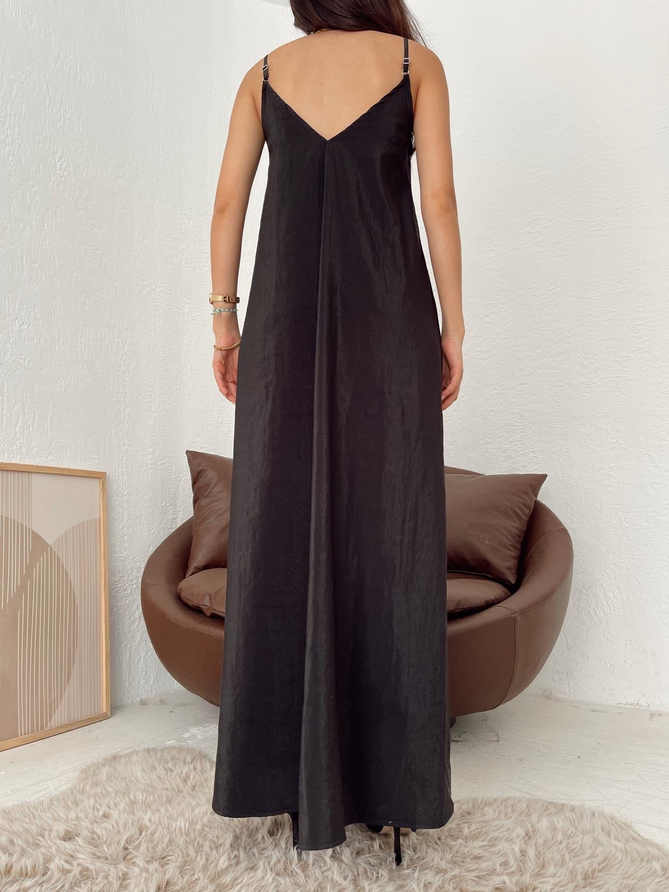 Ön Arka V Yaka Elbise SİYAH