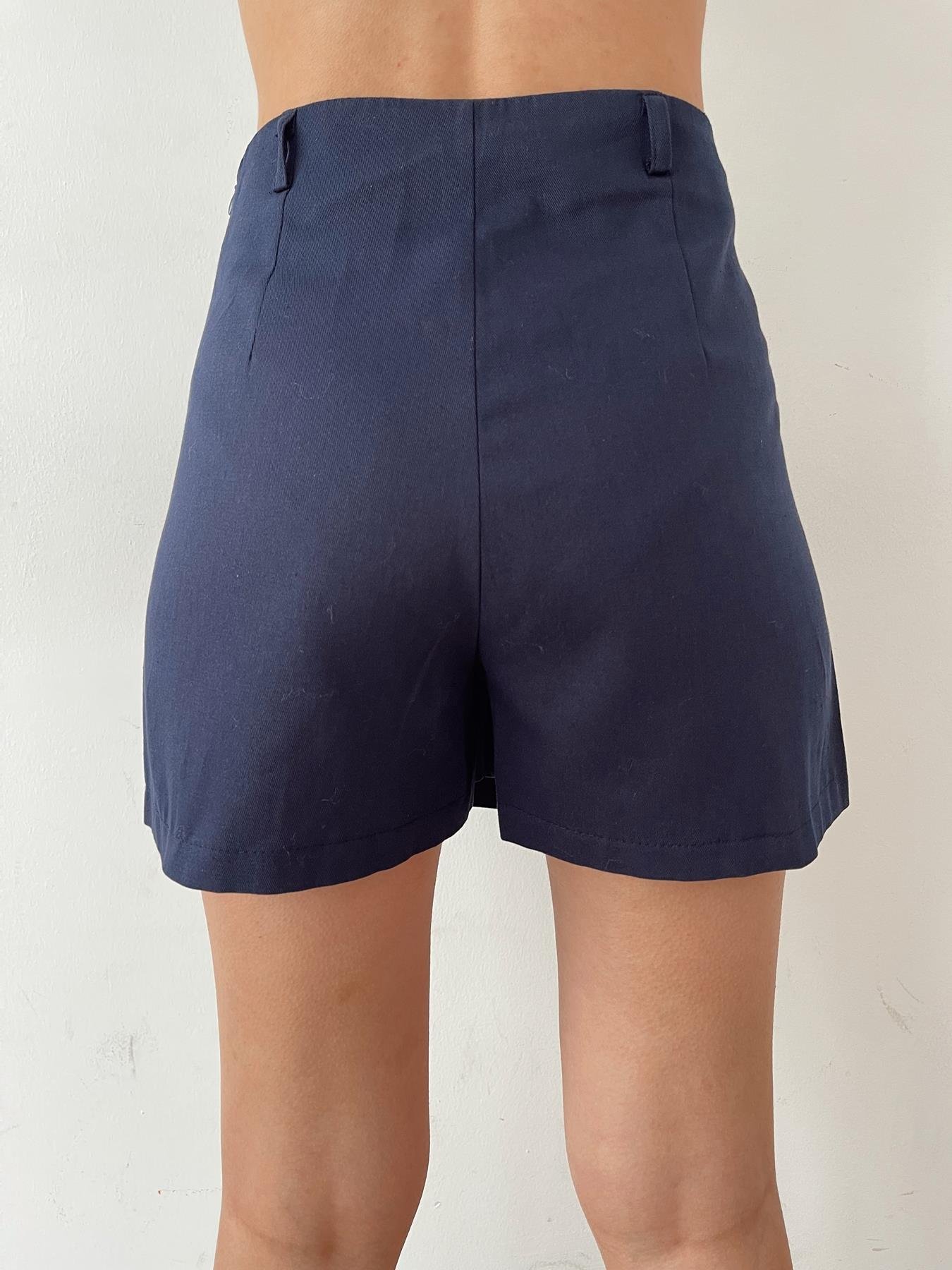Önü Kapaklı Kanvas Şort Etek LACİVERT