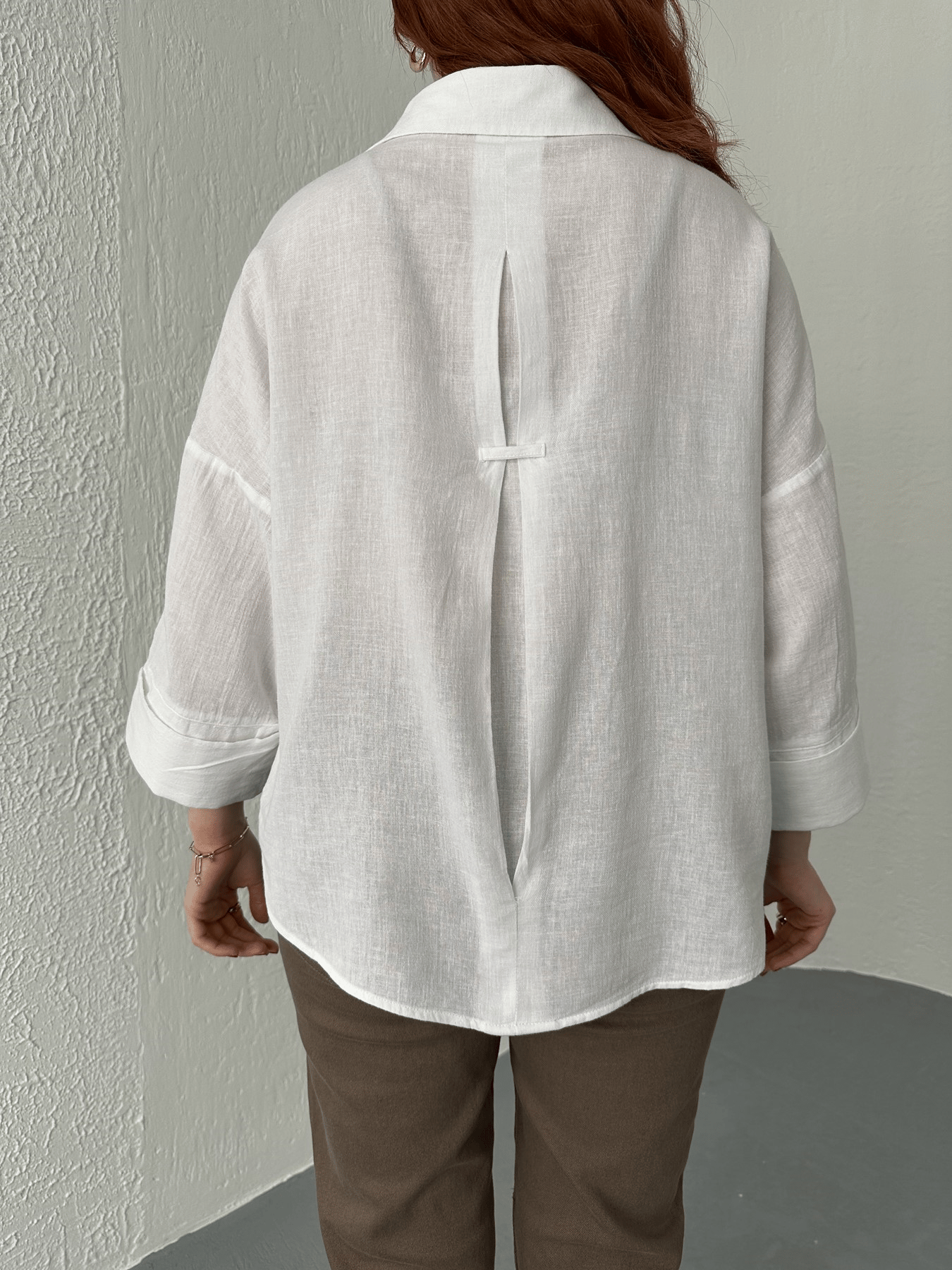 Oversize Sırt Detaylı Gömlek Beyaz